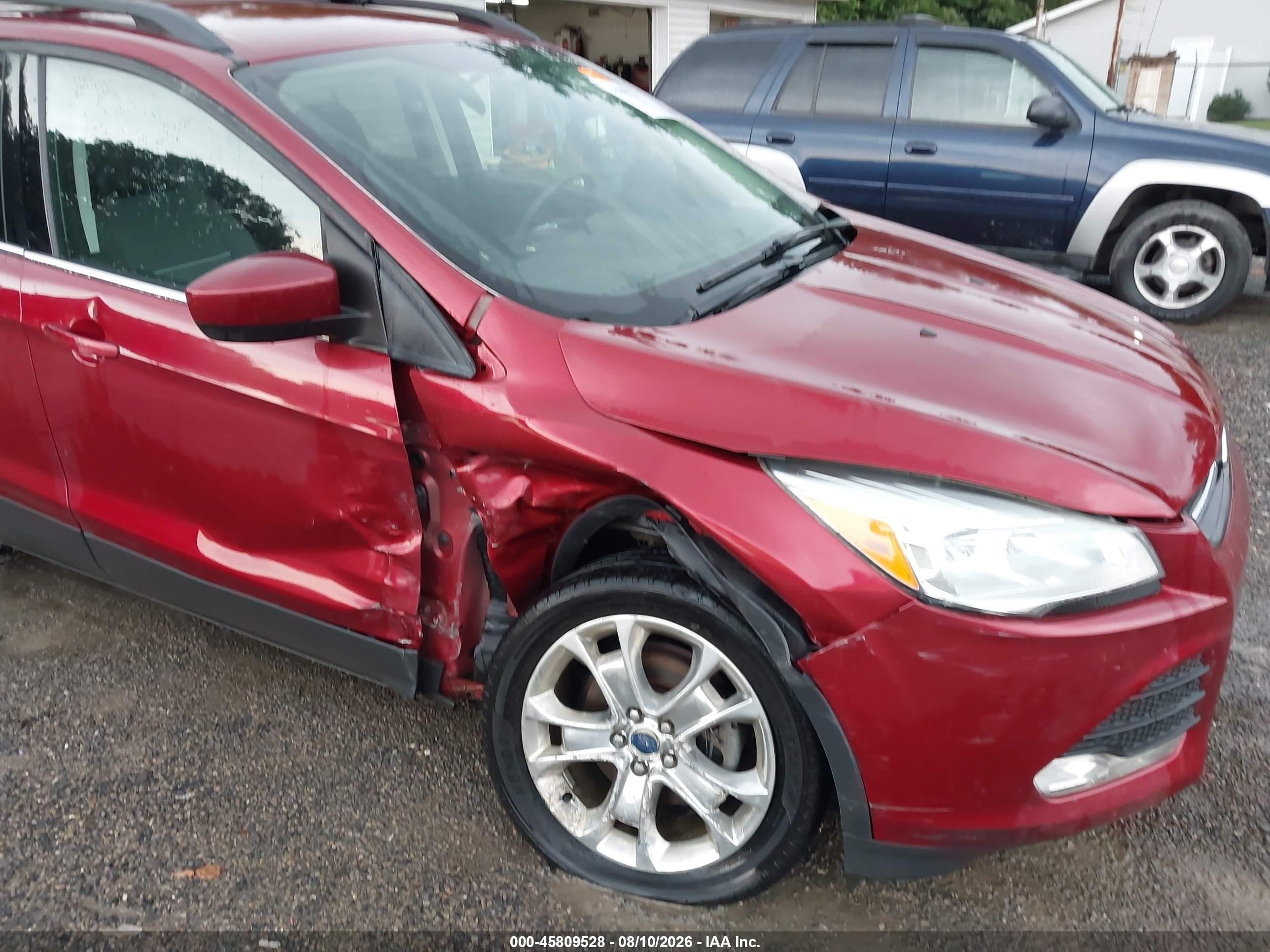 2013 Ford Escape Se Красный vin: 1FMCU0GX9DUB94218
