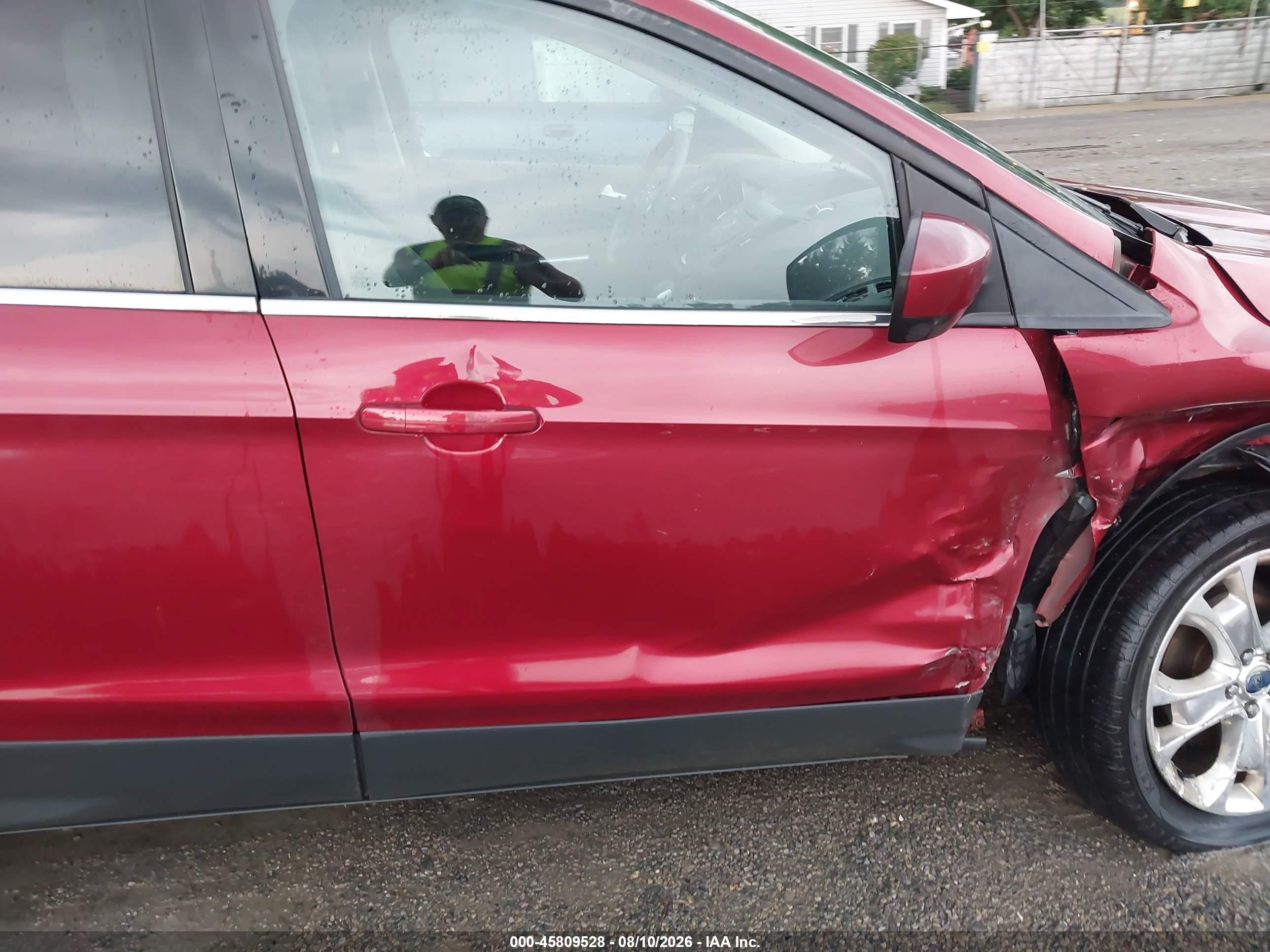 2013 Ford Escape Se Красный vin: 1FMCU0GX9DUB94218