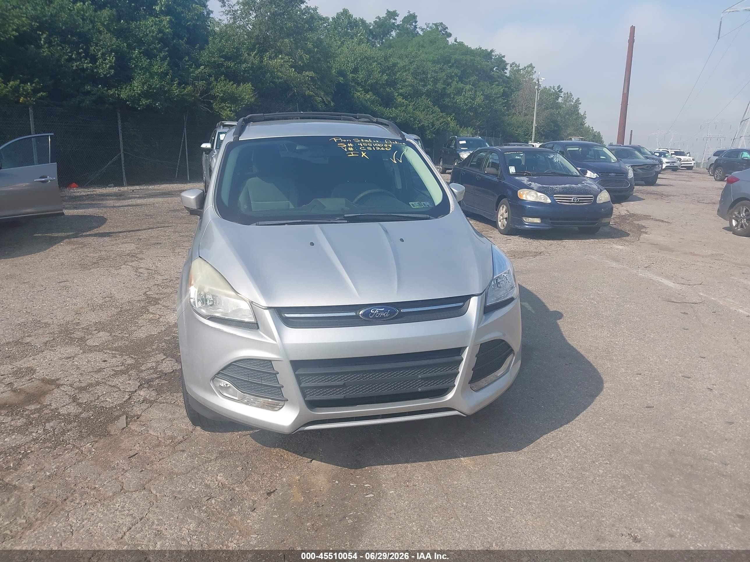 2013 Ford Escape Se Серебряный vin: 1FMCU0GX9DUC51260