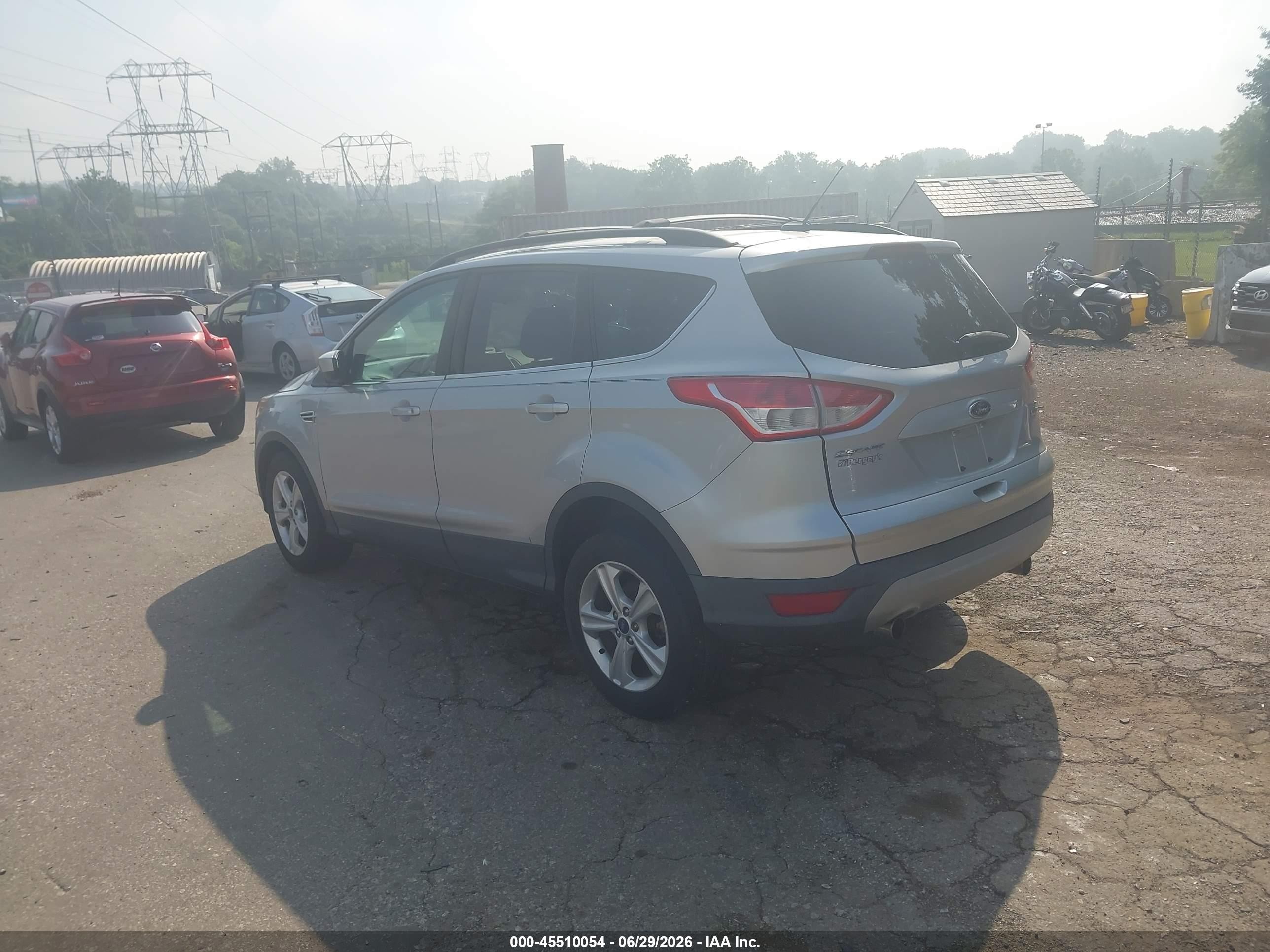 2013 Ford Escape Se Серебряный vin: 1FMCU0GX9DUC51260