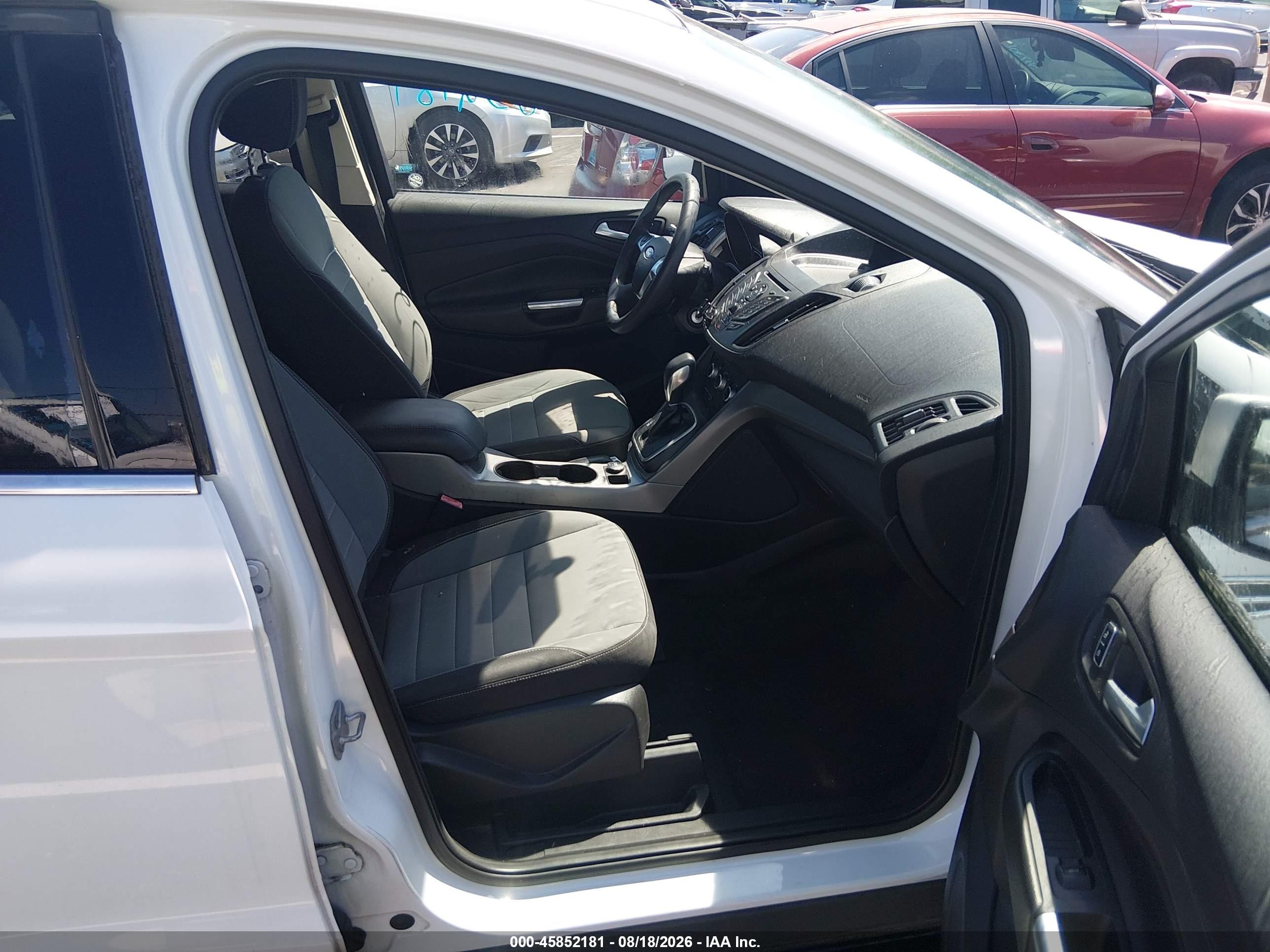 2013 Ford Escape Se Белый vin: 1FMCU0GX9DUD00022