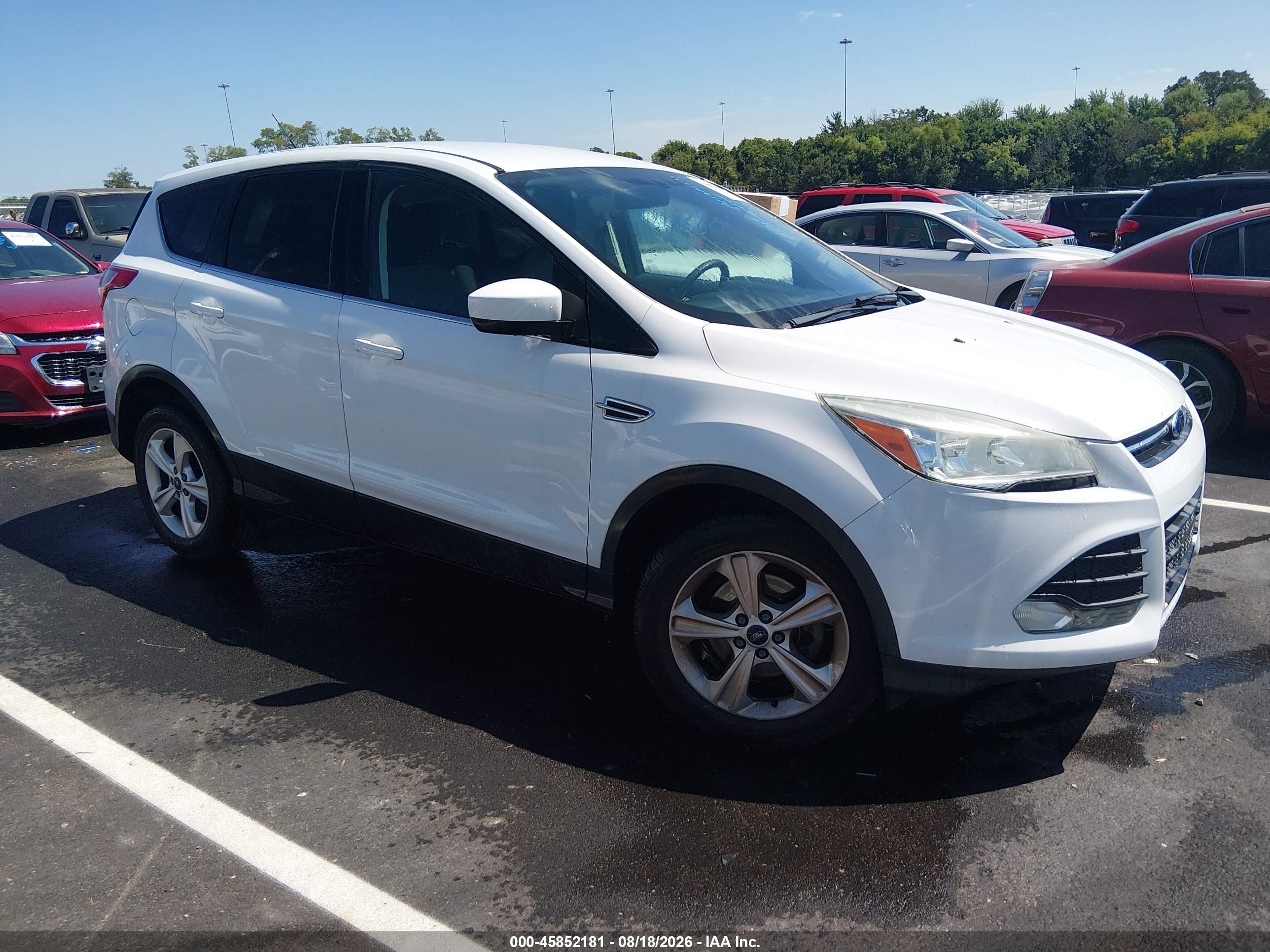 2013 Ford Escape Se Белый vin: 1FMCU0GX9DUD00022