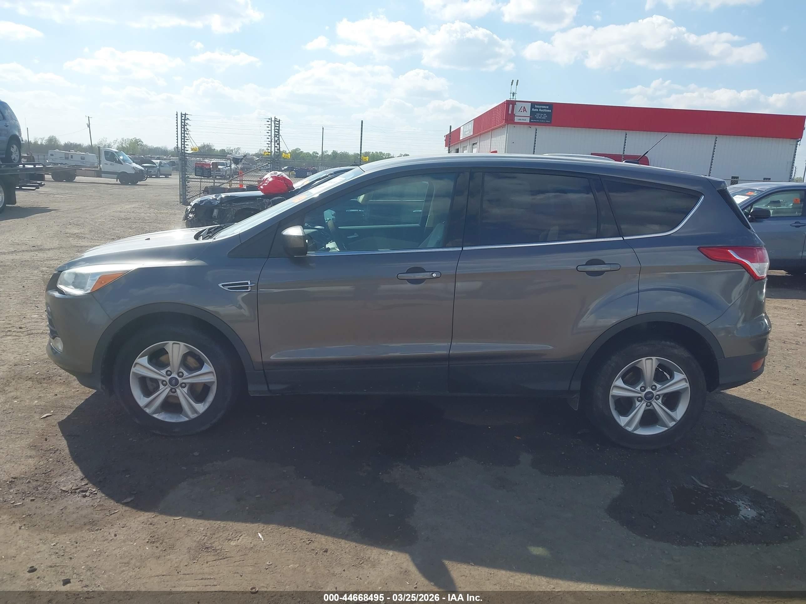 2013 Ford Escape Se Gray vin: 1FMCU0GX9DUD10100