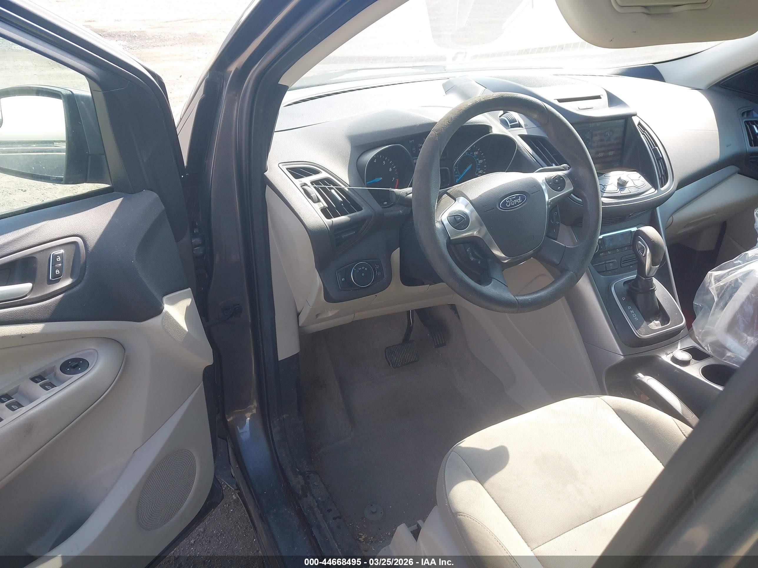 2013 Ford Escape Se Gray vin: 1FMCU0GX9DUD10100
