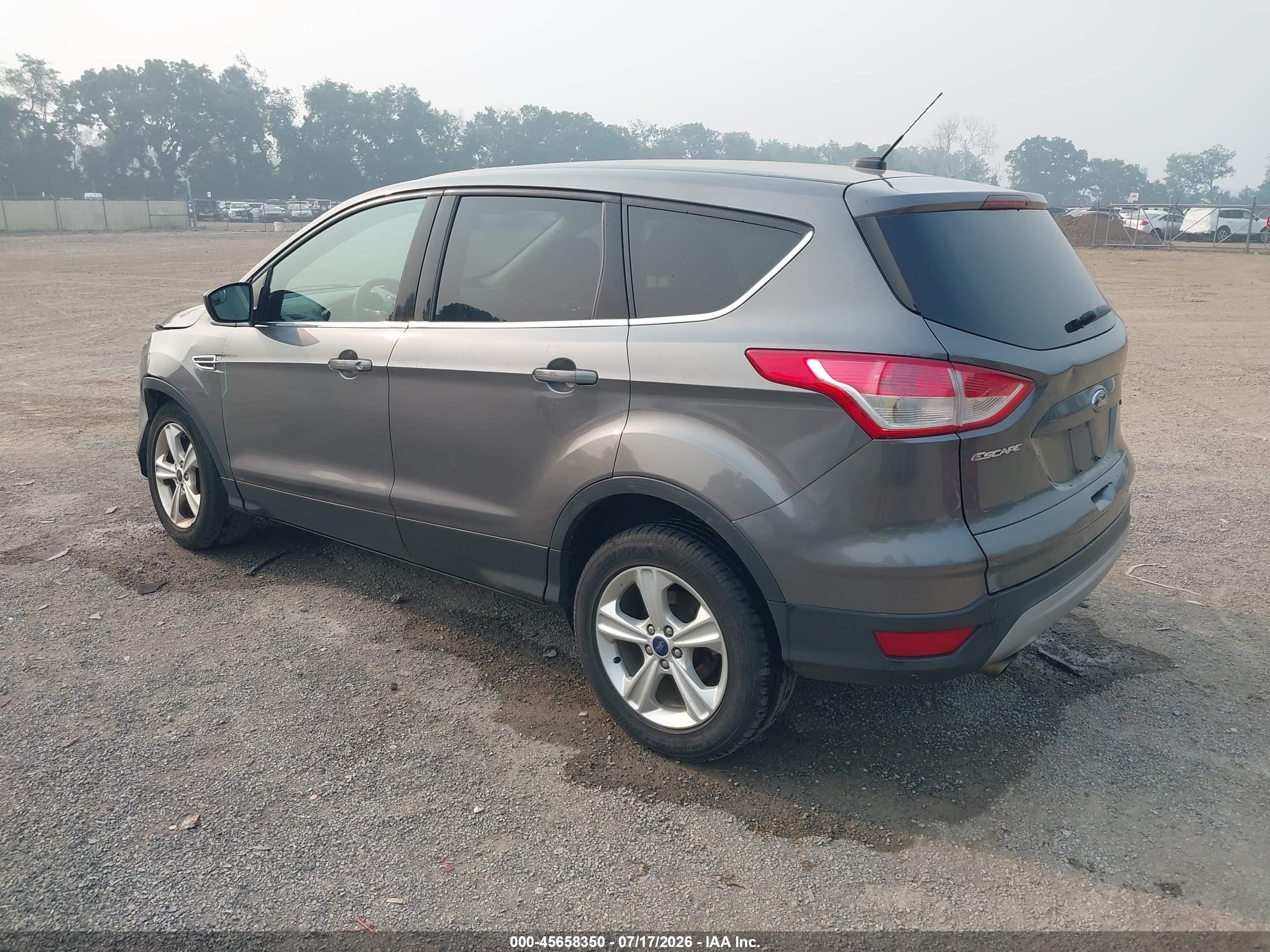 2013 Ford Escape Se Серебряный vin: 1FMCU0GX9DUD66103
