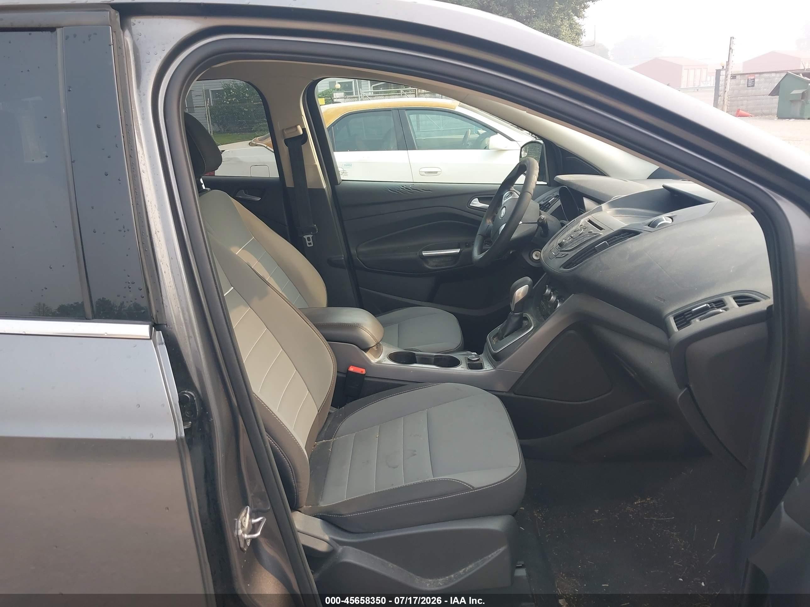 2013 Ford Escape Se Серебряный vin: 1FMCU0GX9DUD66103