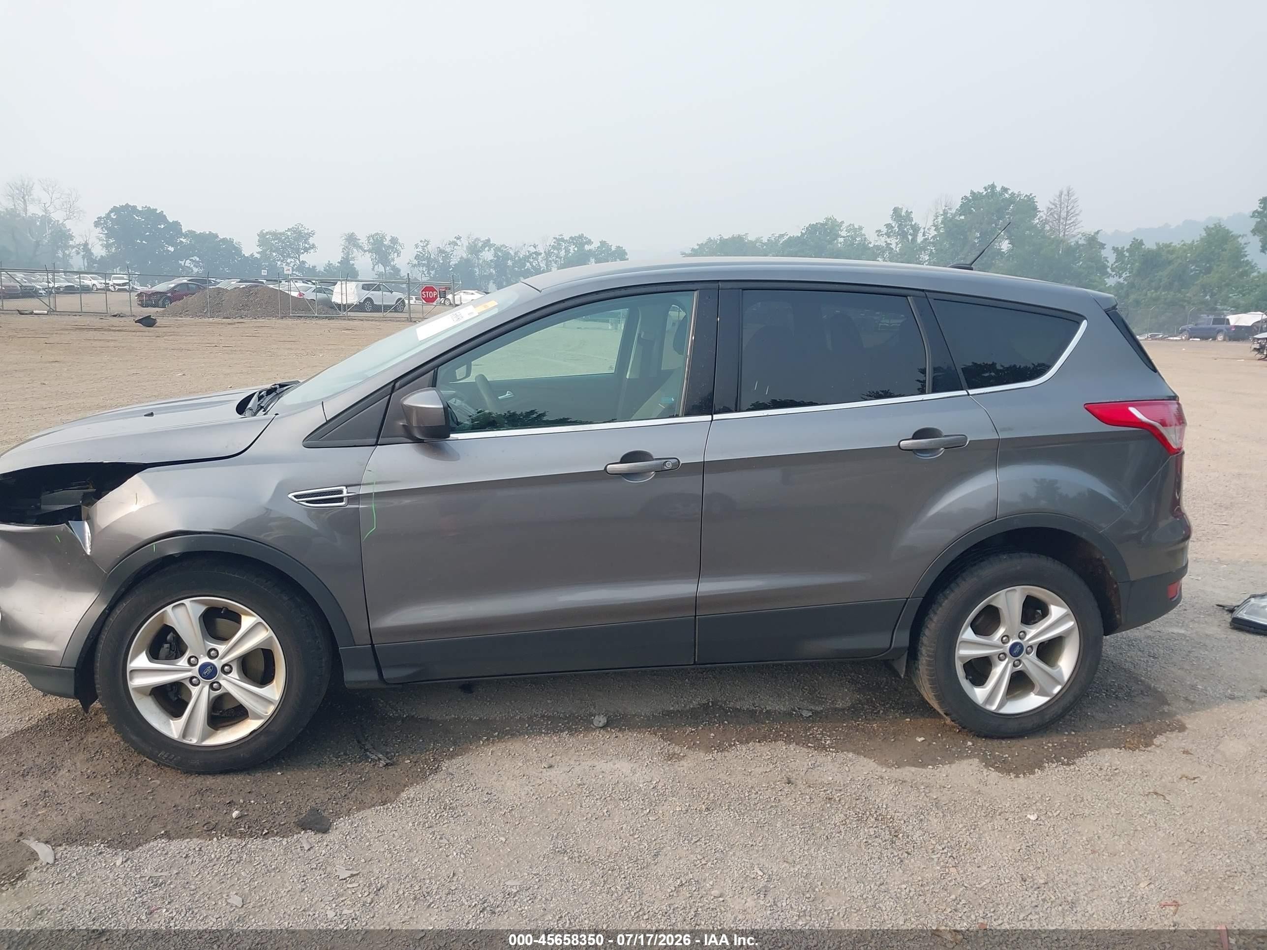 2013 Ford Escape Se Серебряный vin: 1FMCU0GX9DUD66103