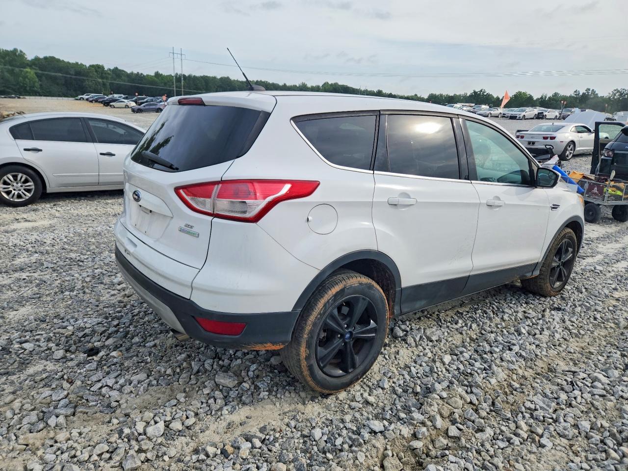 2013 Ford Escape Se White vin: 1FMCU0GX9DUD95228
