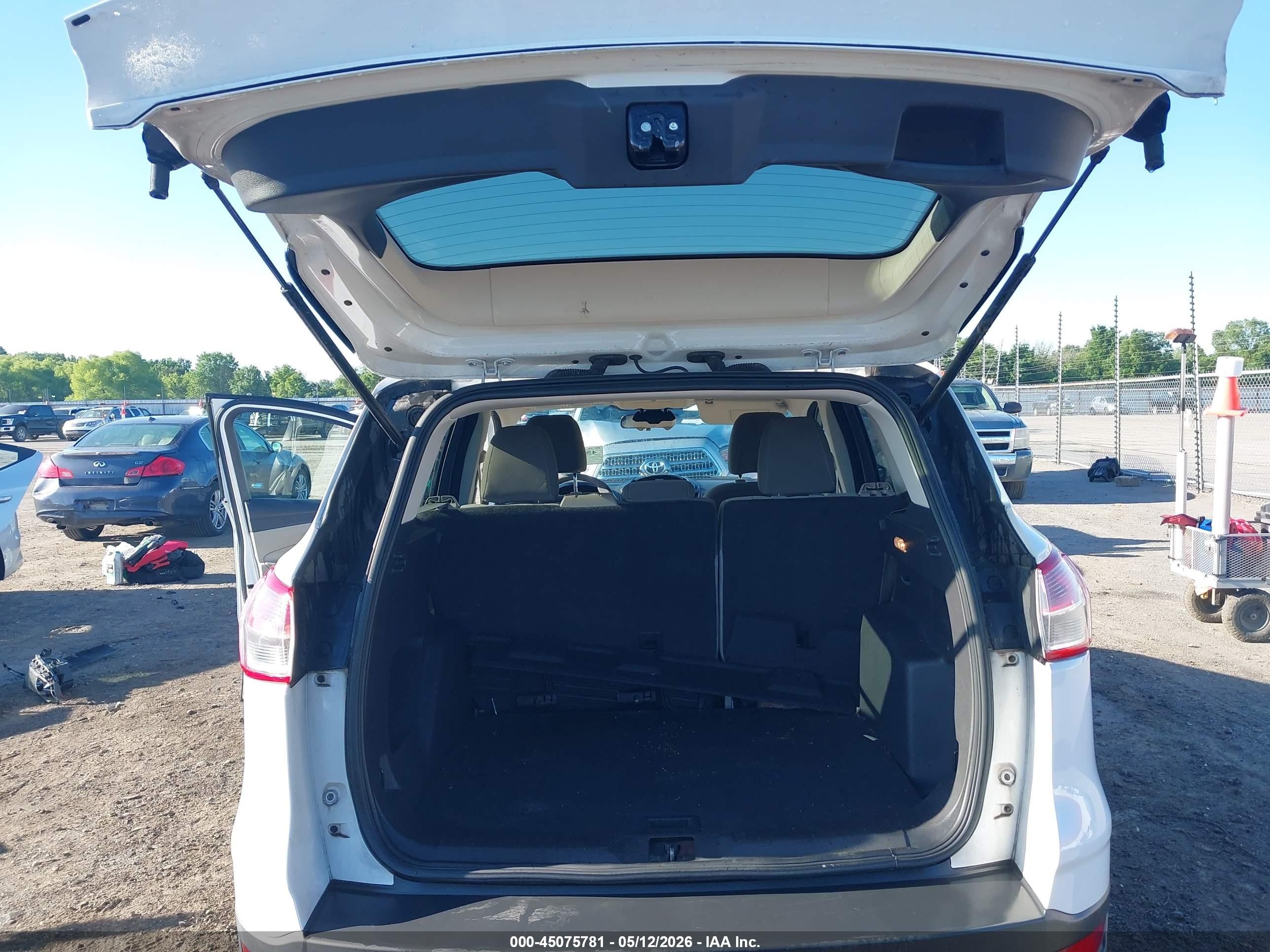 2014 Ford Escape Se White vin: 1FMCU0GX9EUA37726