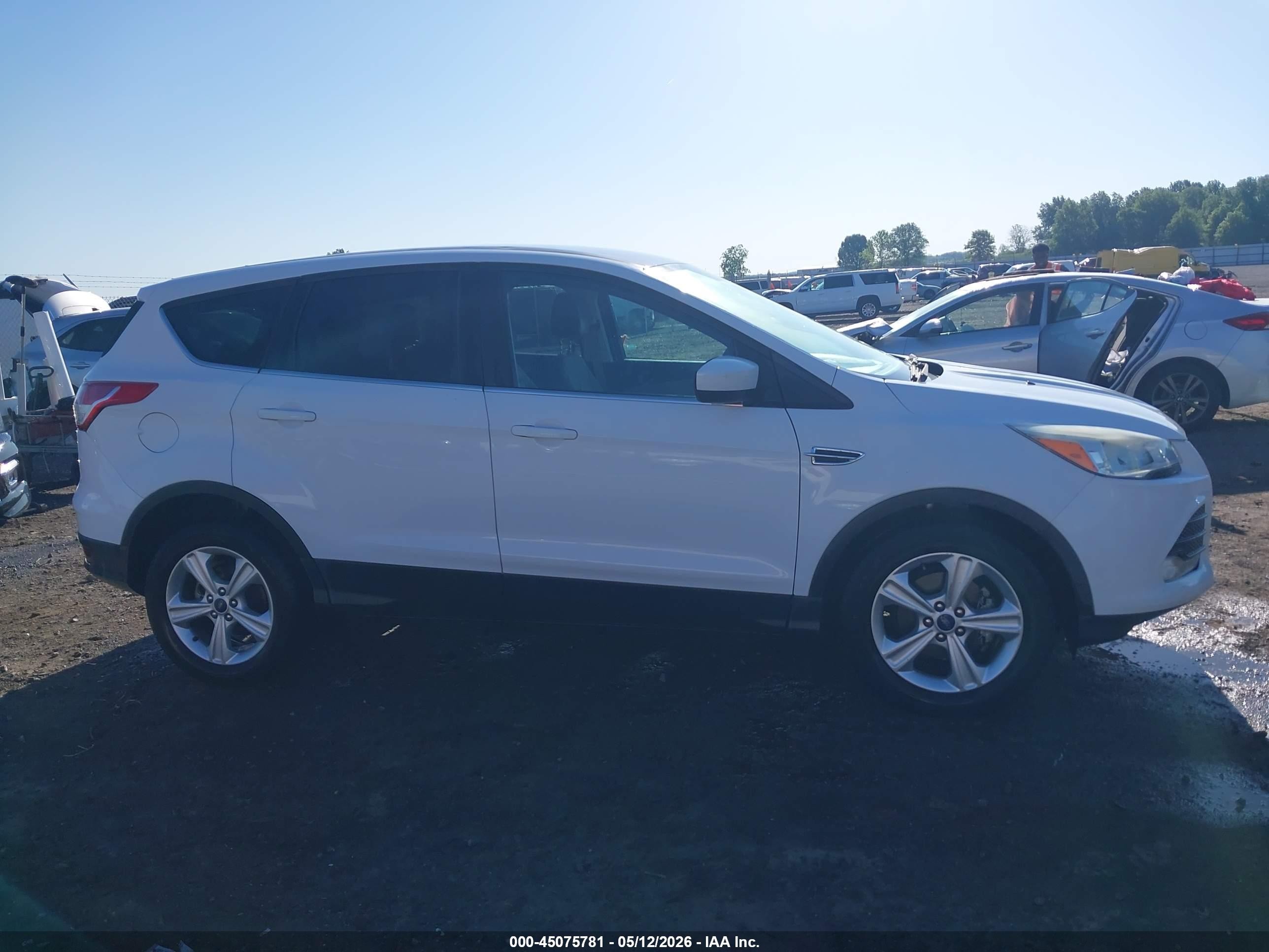 2014 Ford Escape Se White vin: 1FMCU0GX9EUA37726
