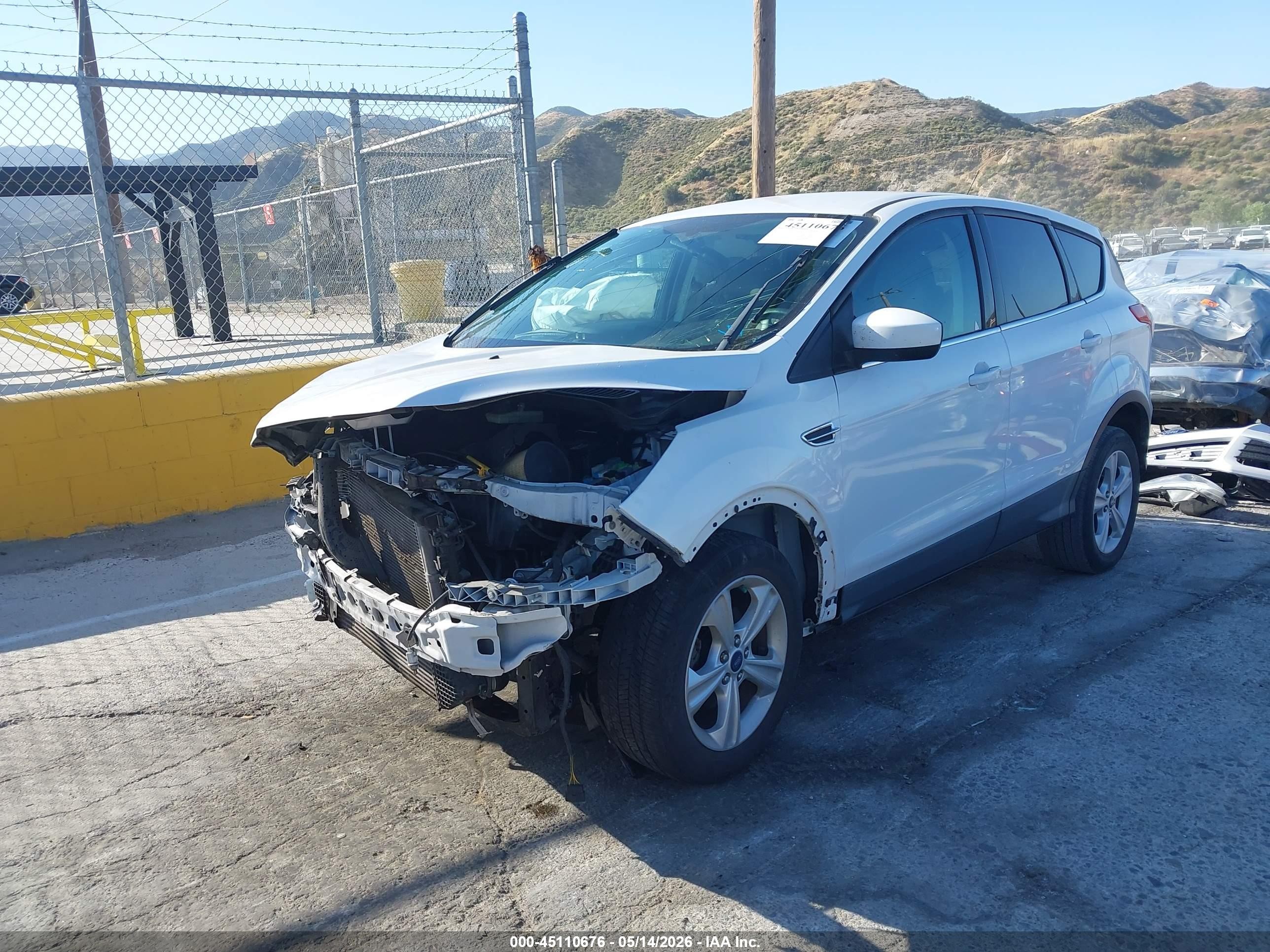 2014 Ford Escape Se White vin: 1FMCU0GX9EUA45776