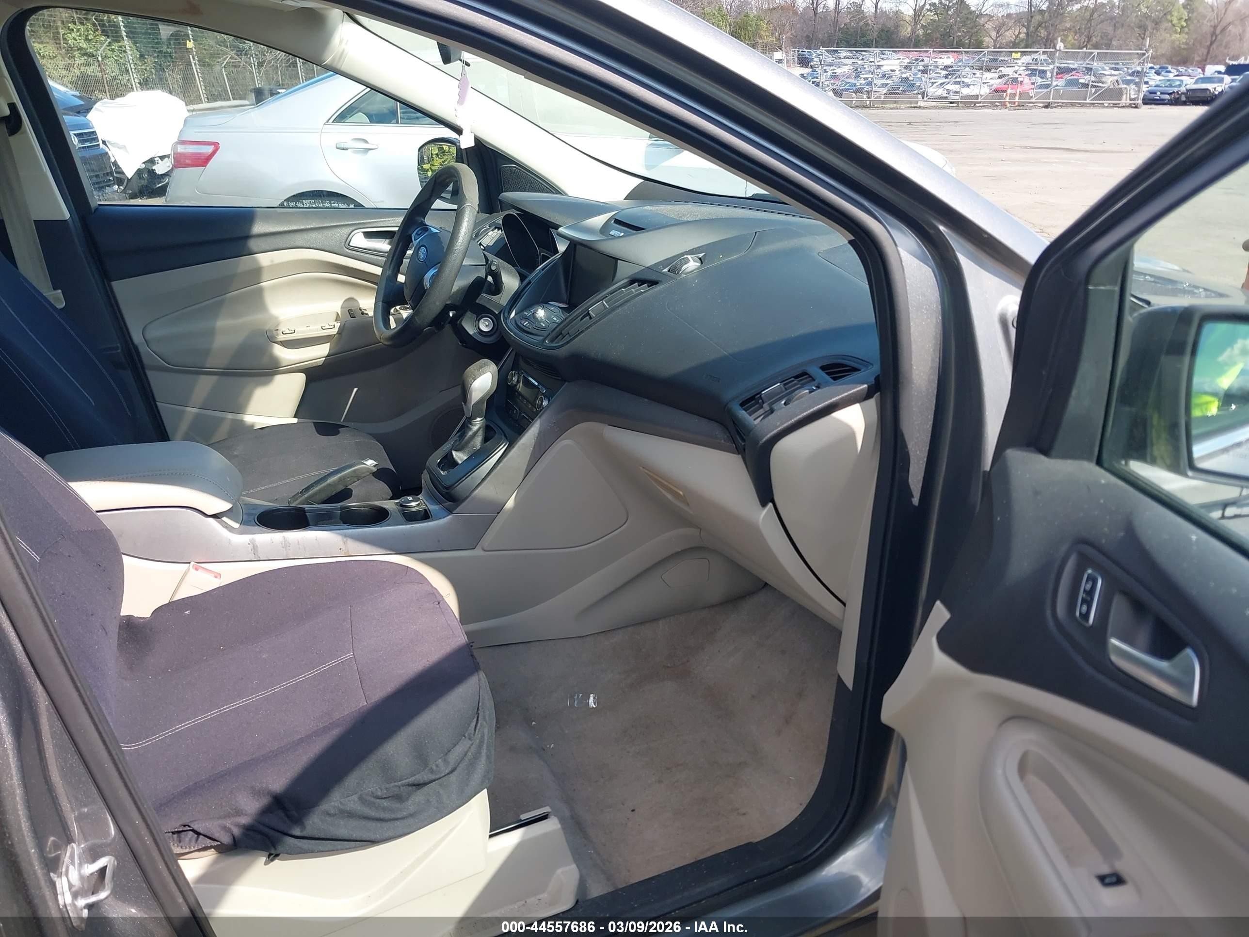 2014 Ford Escape Se Gray vin: 1FMCU0GX9EUC89671