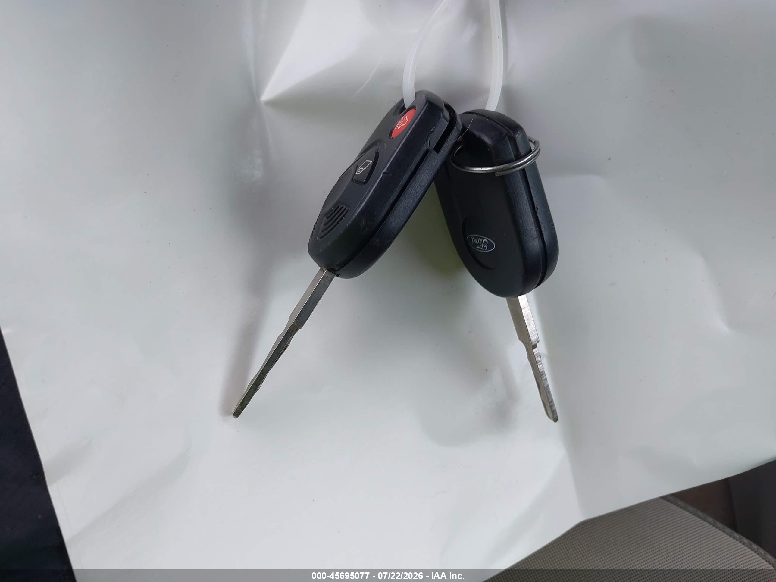 2014 Ford Escape Se Синий vin: 1FMCU0GX9EUC93719