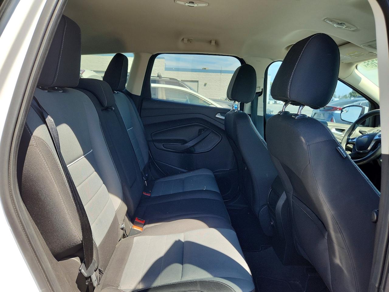2014 Ford Escape Se White vin: 1FMCU0GX9EUD32356