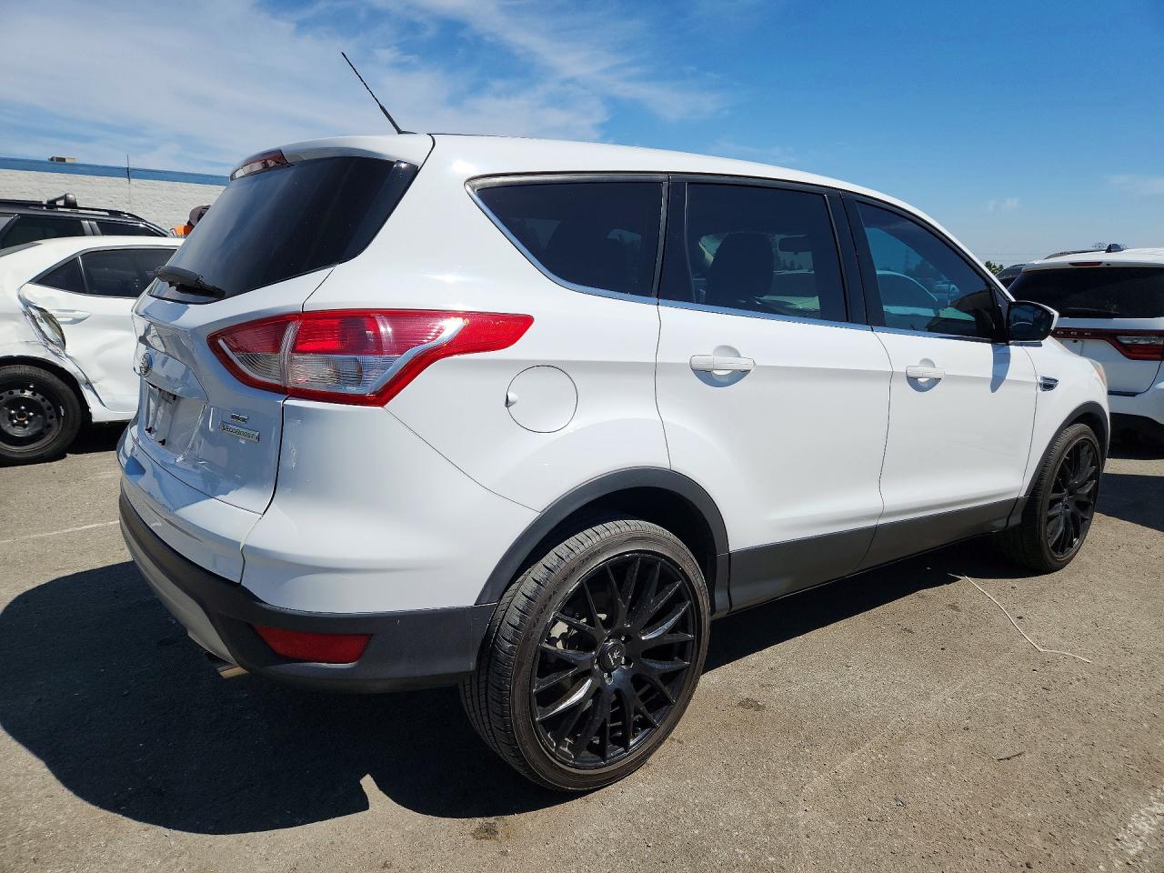 2014 Ford Escape Se White vin: 1FMCU0GX9EUD32356