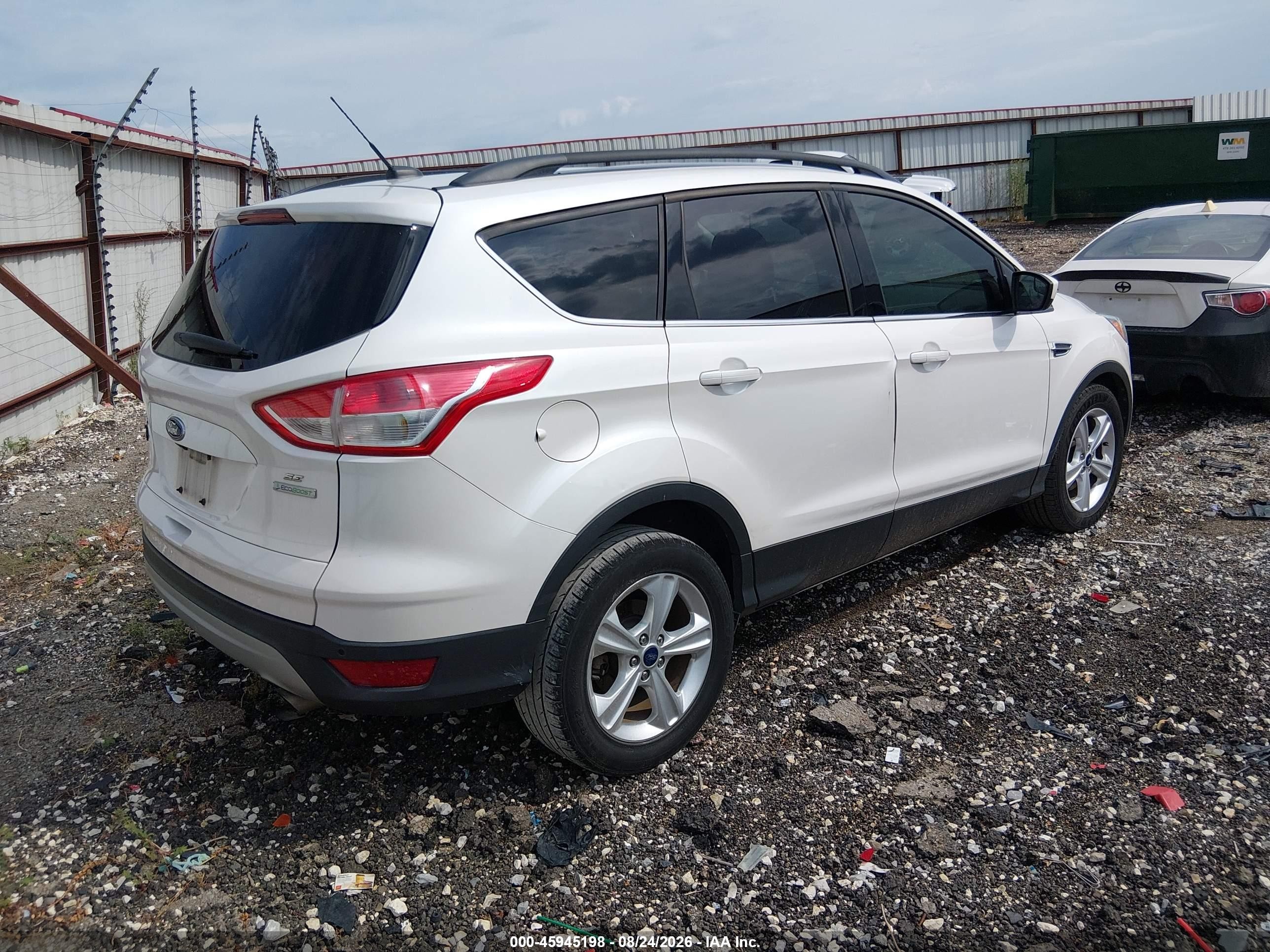 2015 Ford Escape Se White vin: 1FMCU0GX9FUA07417