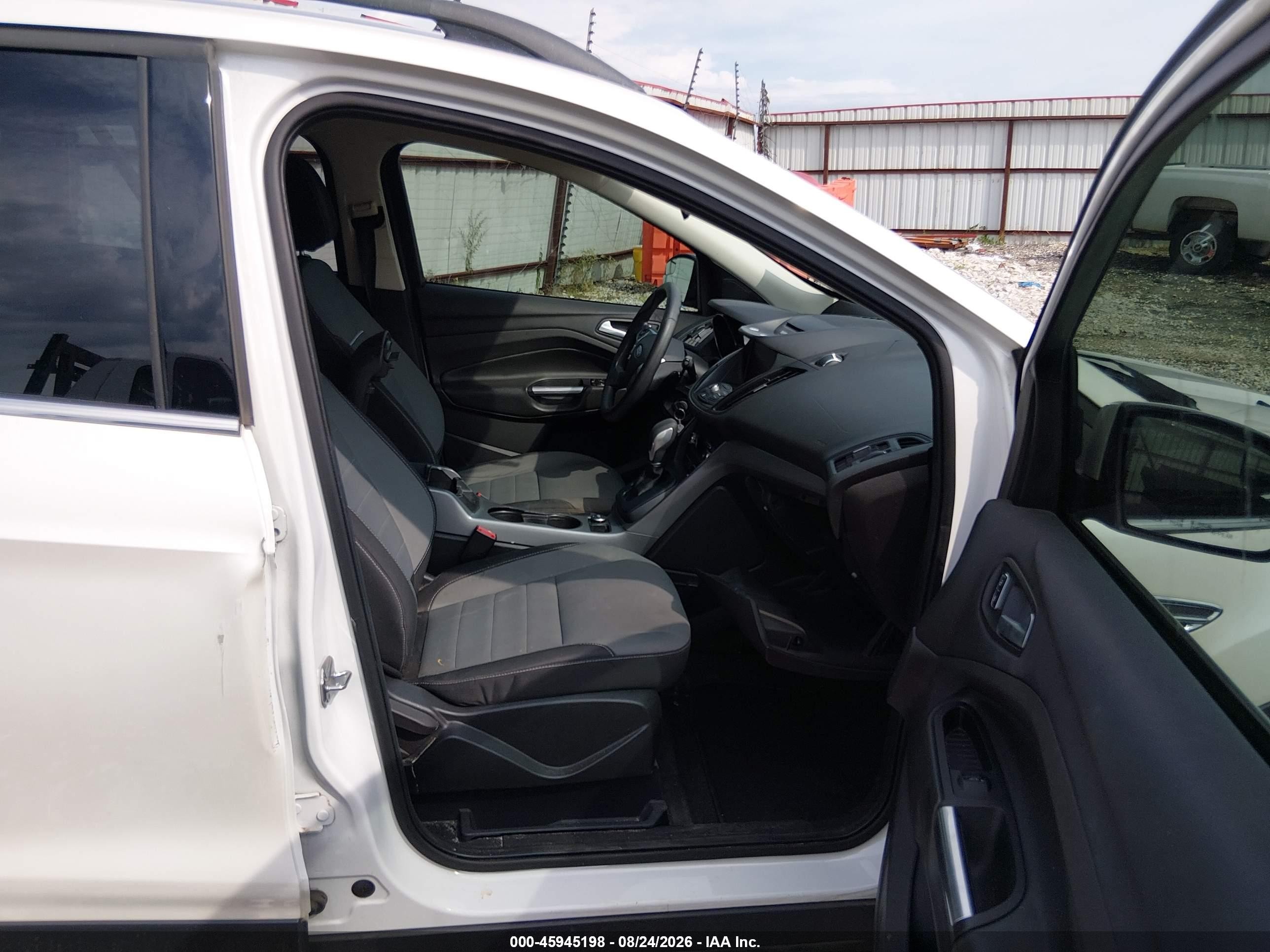 2015 Ford Escape Se White vin: 1FMCU0GX9FUA07417