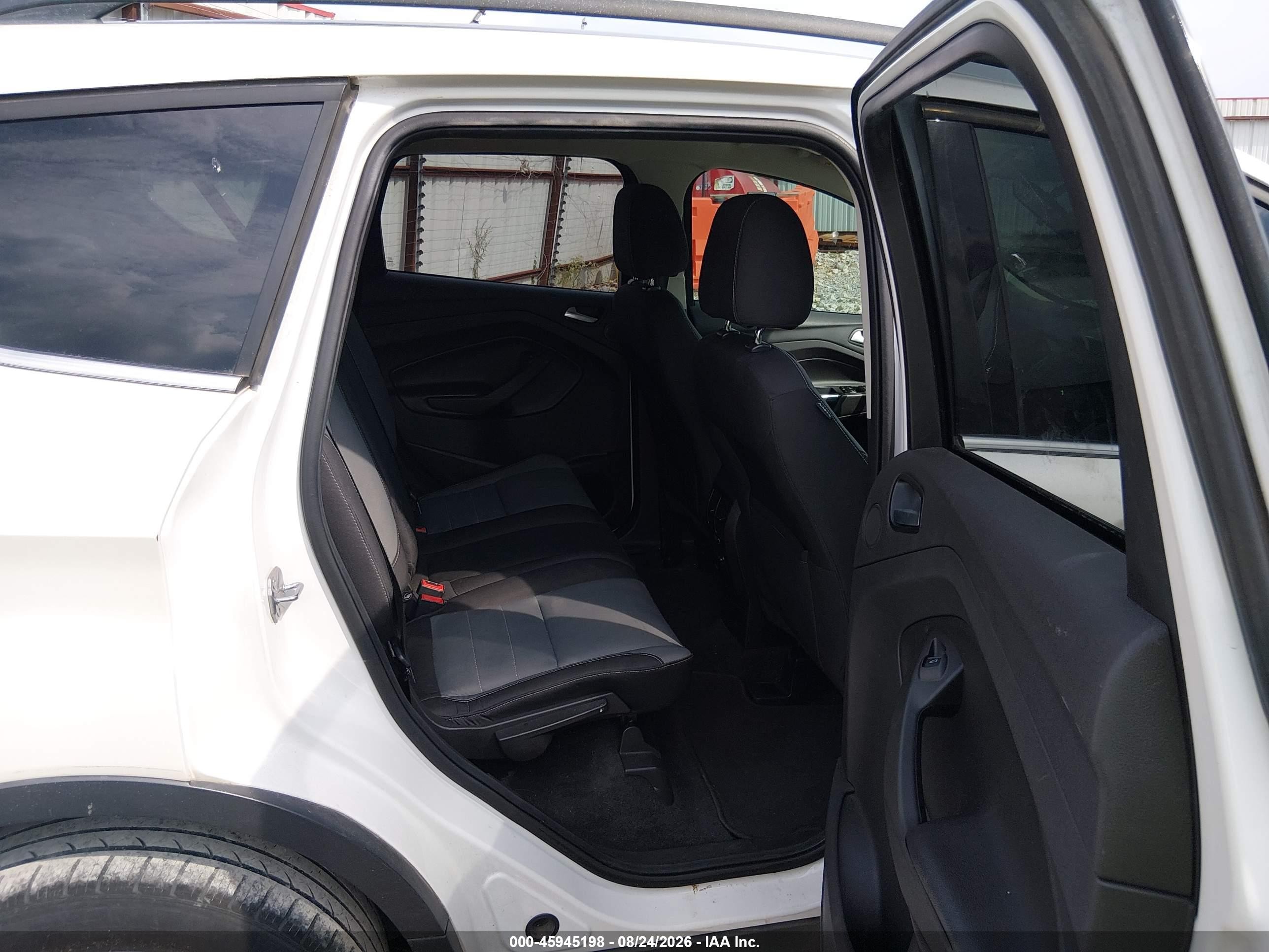2015 Ford Escape Se White vin: 1FMCU0GX9FUA07417