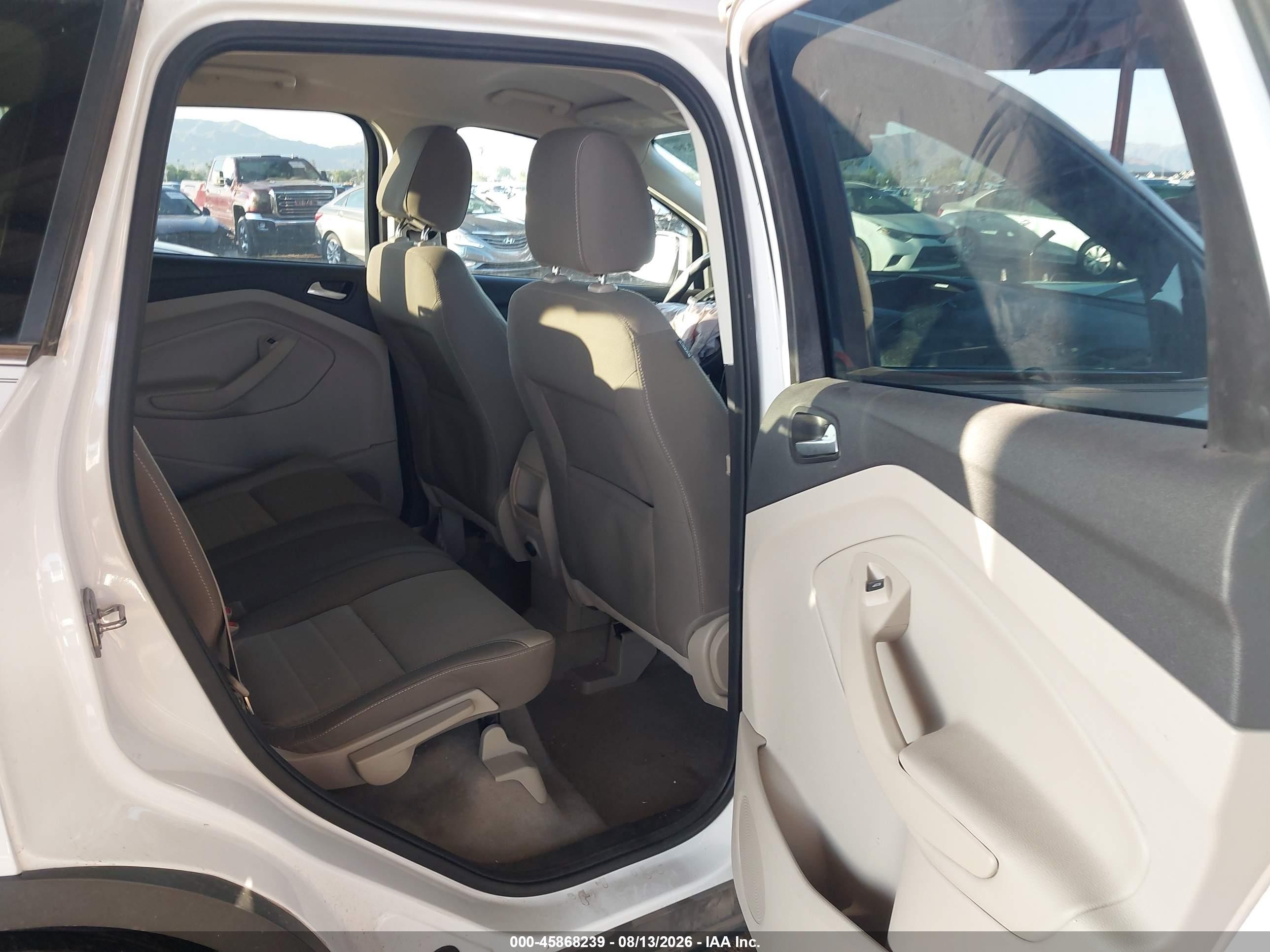 2015 Ford Escape Se White vin: 1FMCU0GX9FUA43866