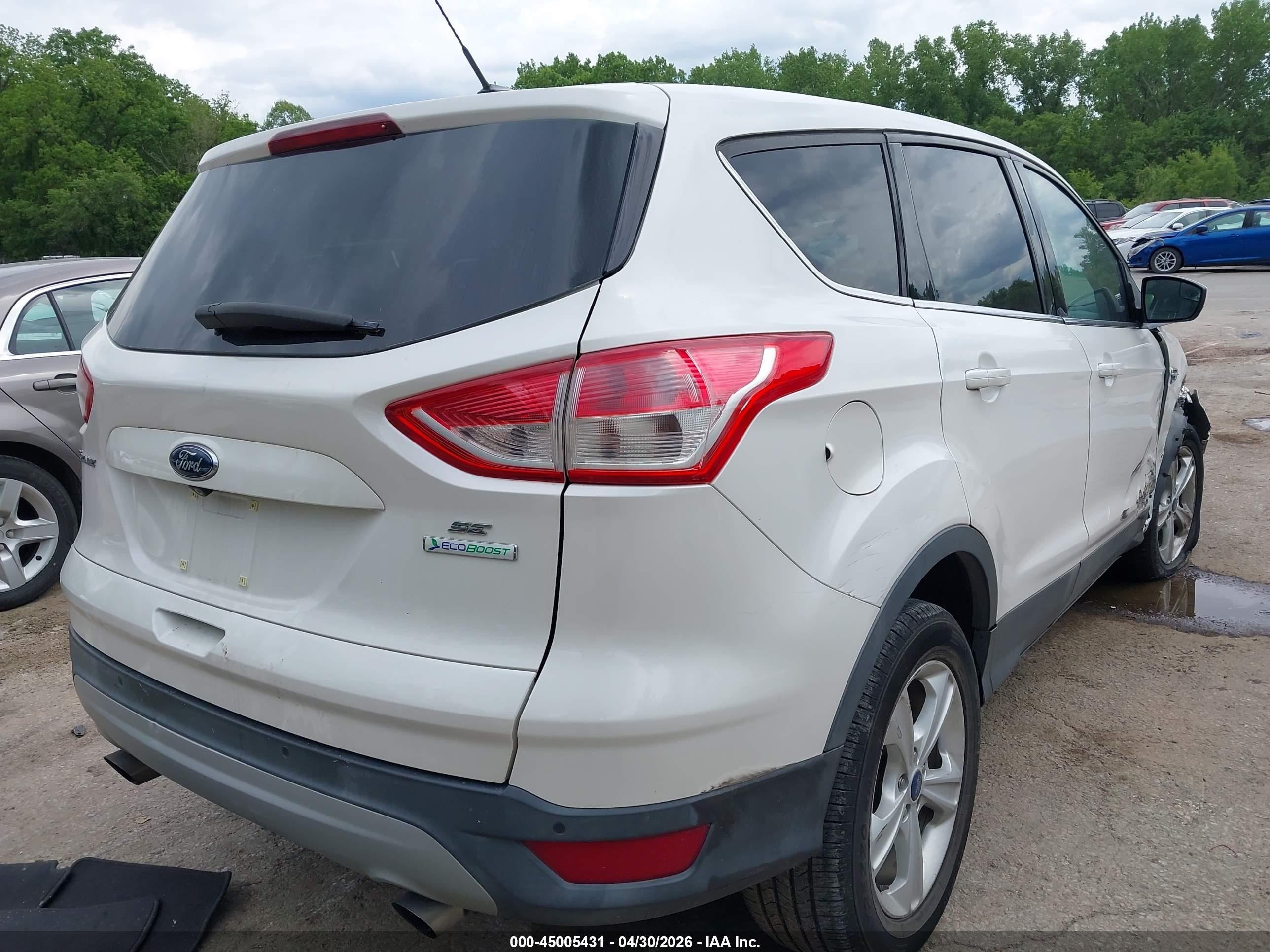 2015 Ford Escape Se White vin: 1FMCU0GX9FUA68461