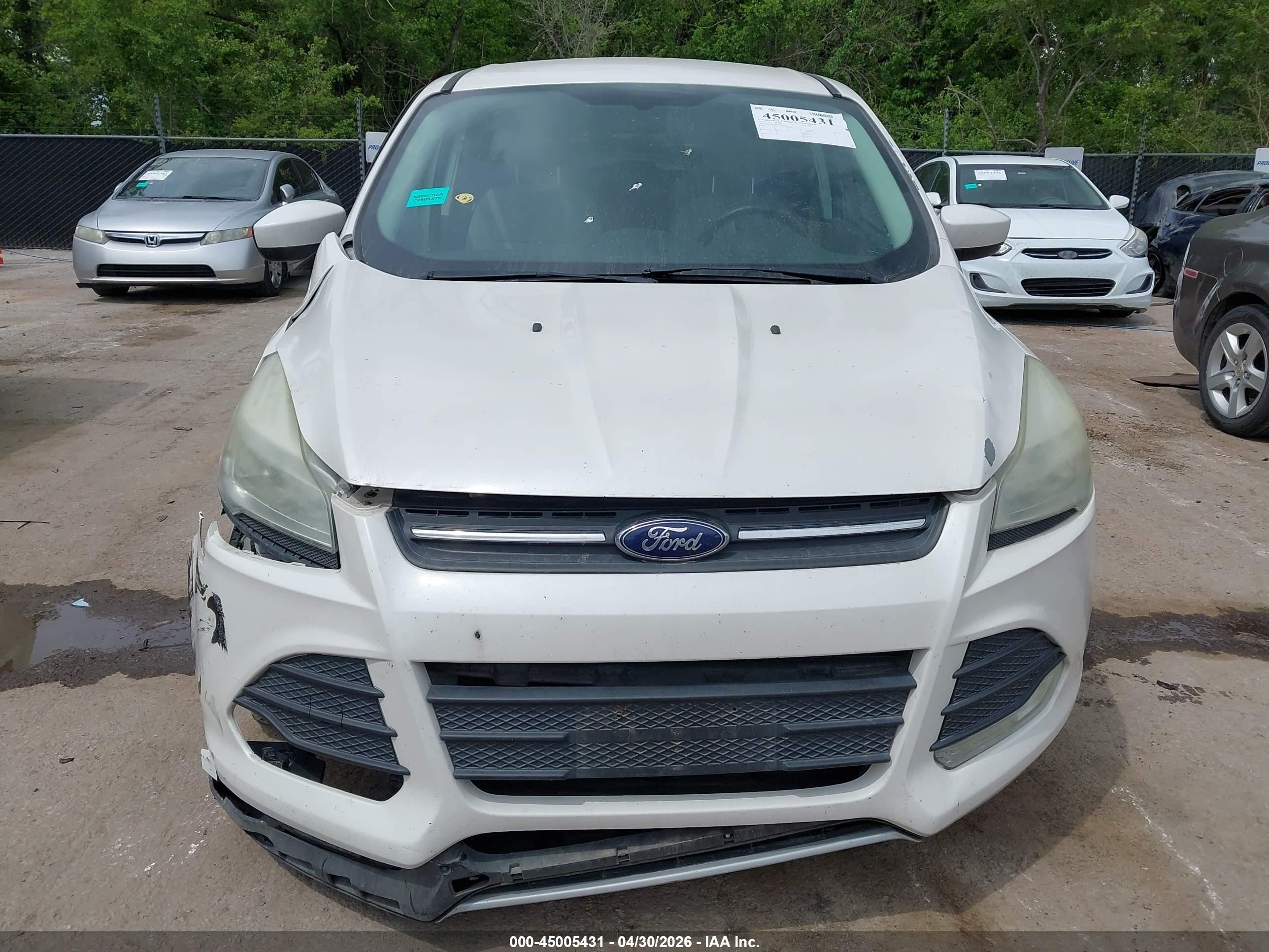 2015 Ford Escape Se White vin: 1FMCU0GX9FUA68461