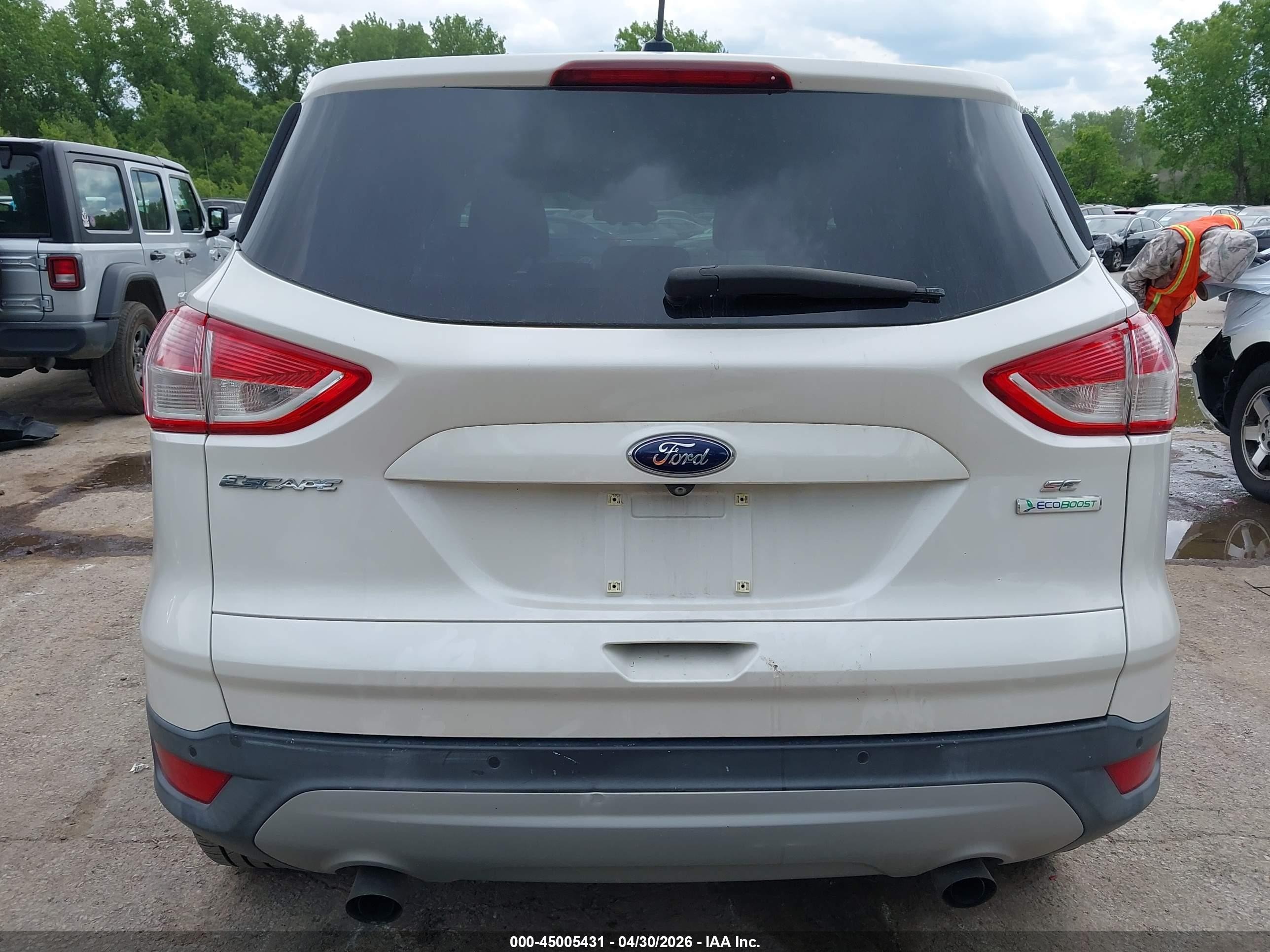 2015 Ford Escape Se White vin: 1FMCU0GX9FUA68461