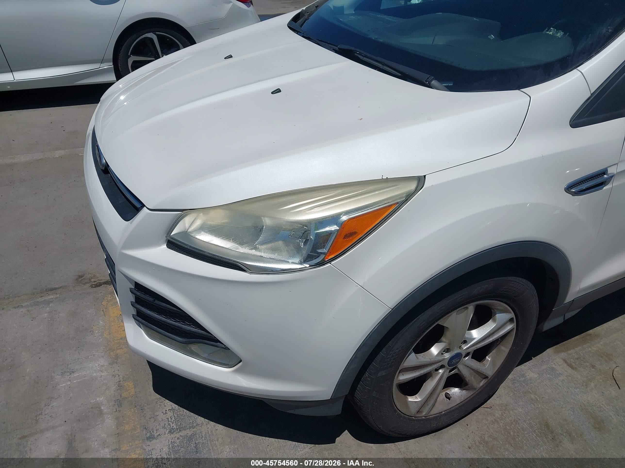 2015 Ford Escape Se White vin: 1FMCU0GX9FUB33664