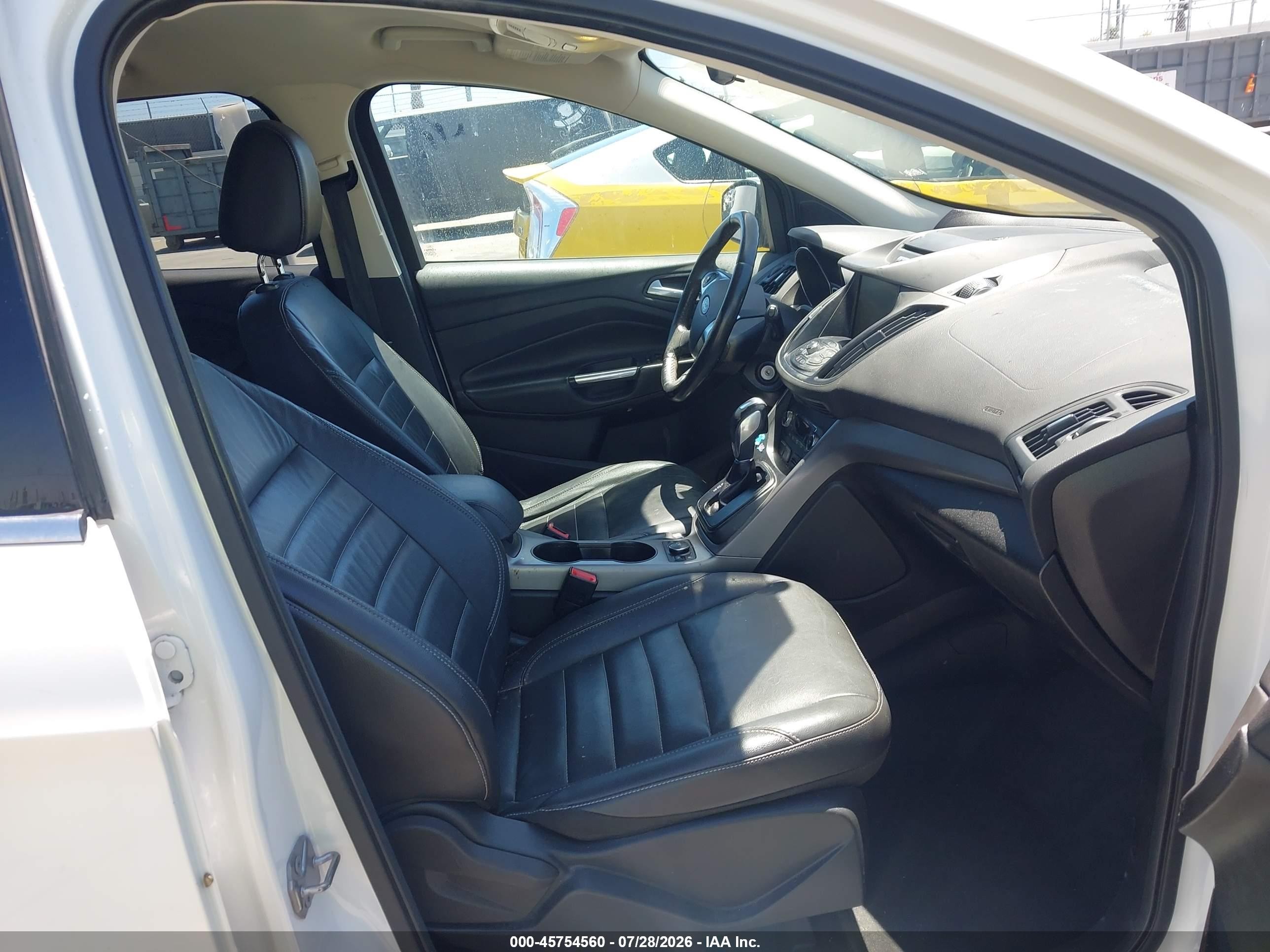 2015 Ford Escape Se White vin: 1FMCU0GX9FUB33664