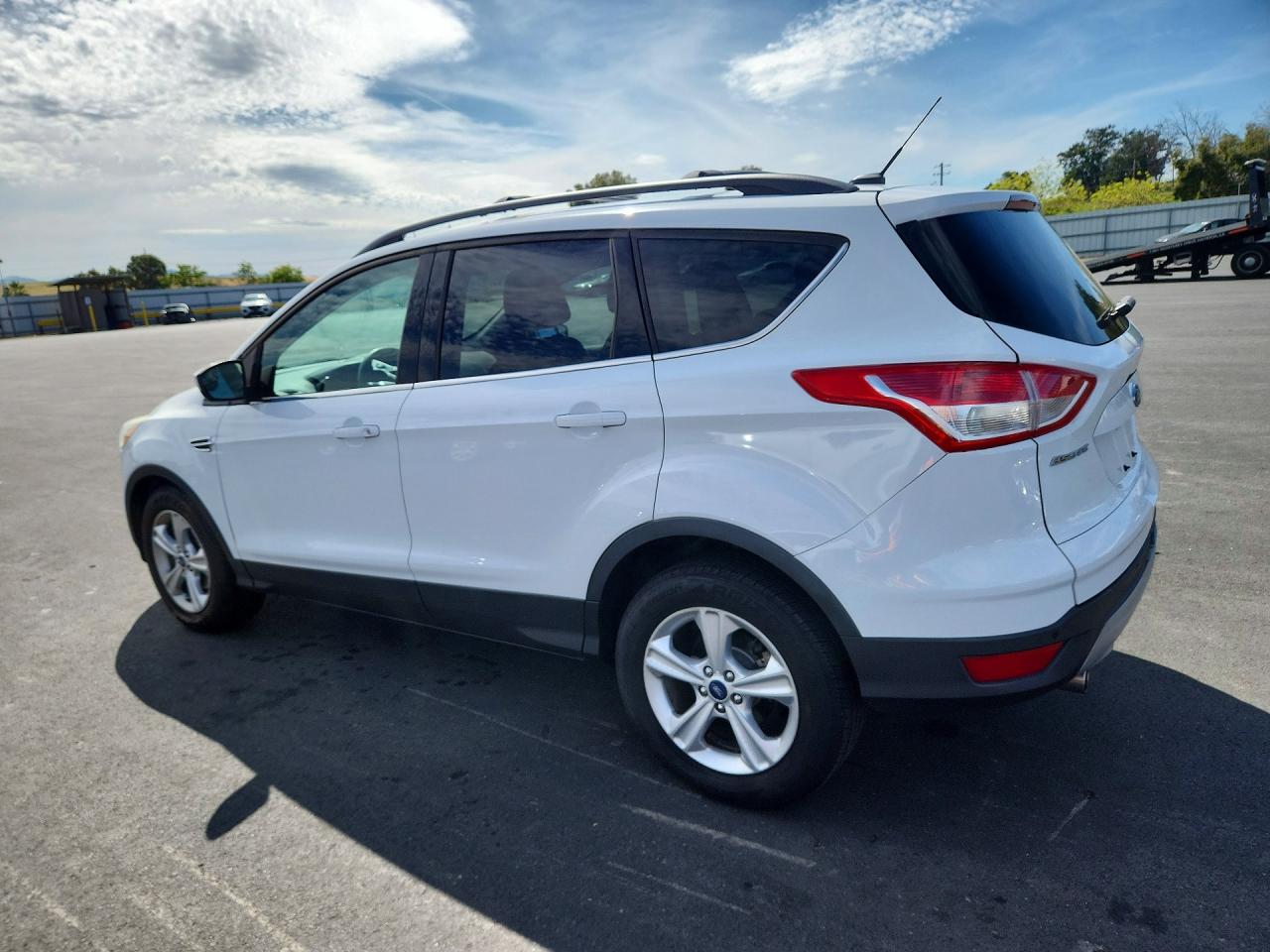 2013 Ford Escape Se White vin: 1FMCU0GXXDUB56528