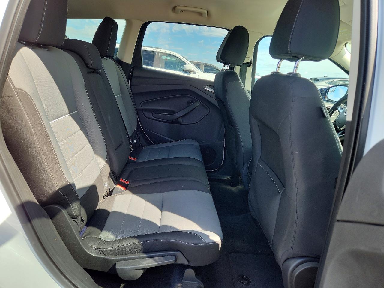 2013 Ford Escape Se White vin: 1FMCU0GXXDUB56528