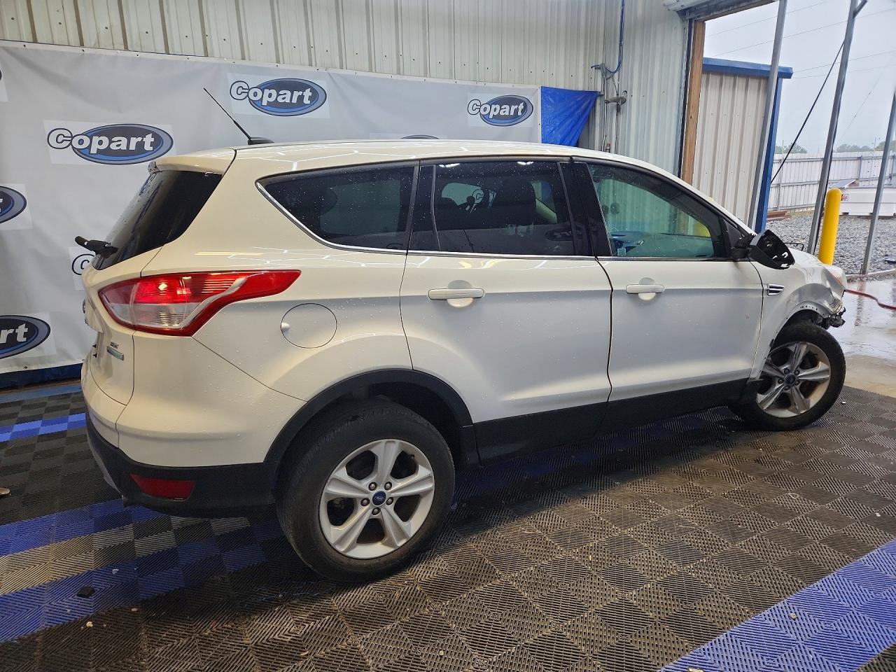 2013 Ford Escape Se White vin: 1FMCU0GXXDUB60028