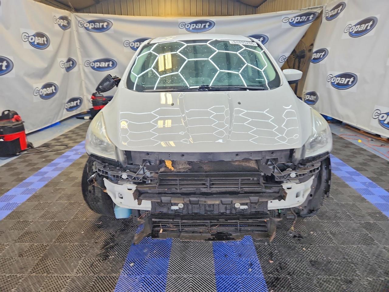 2013 Ford Escape Se White vin: 1FMCU0GXXDUB60028