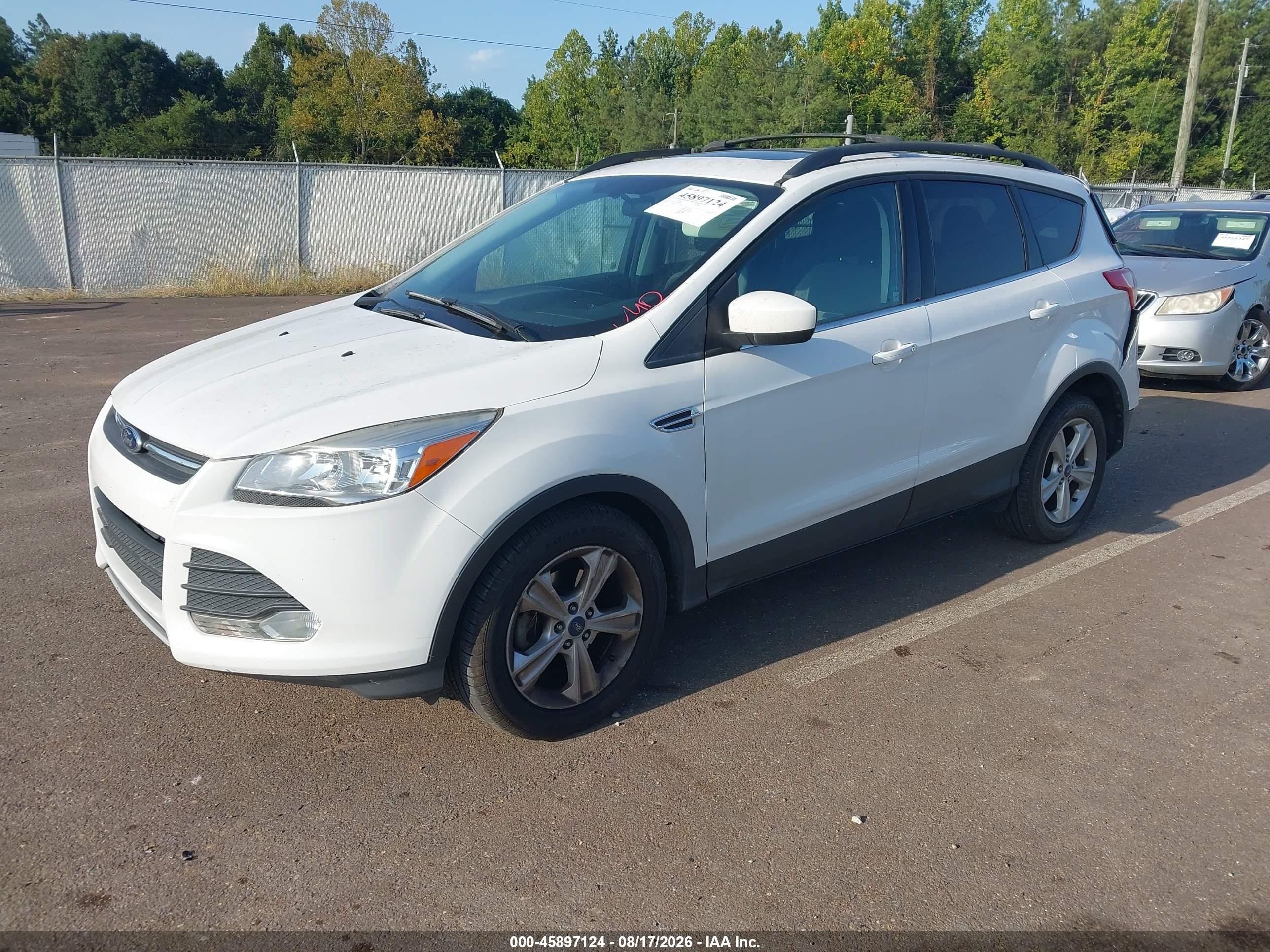 2013 Ford Escape Se White vin: 1FMCU0GXXDUB77606