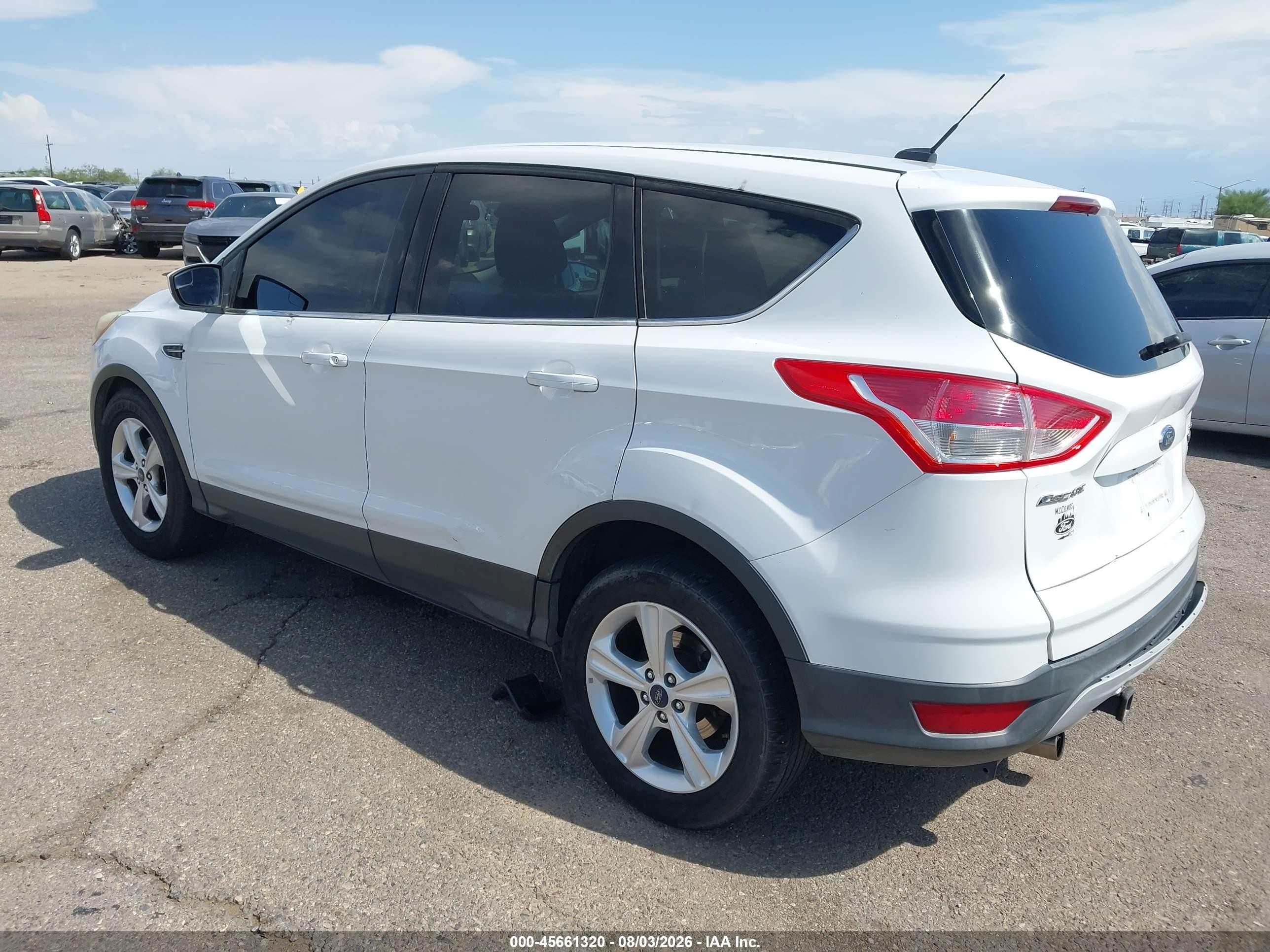 2013 Ford Escape Se Белый vin: 1FMCU0GXXDUD23695