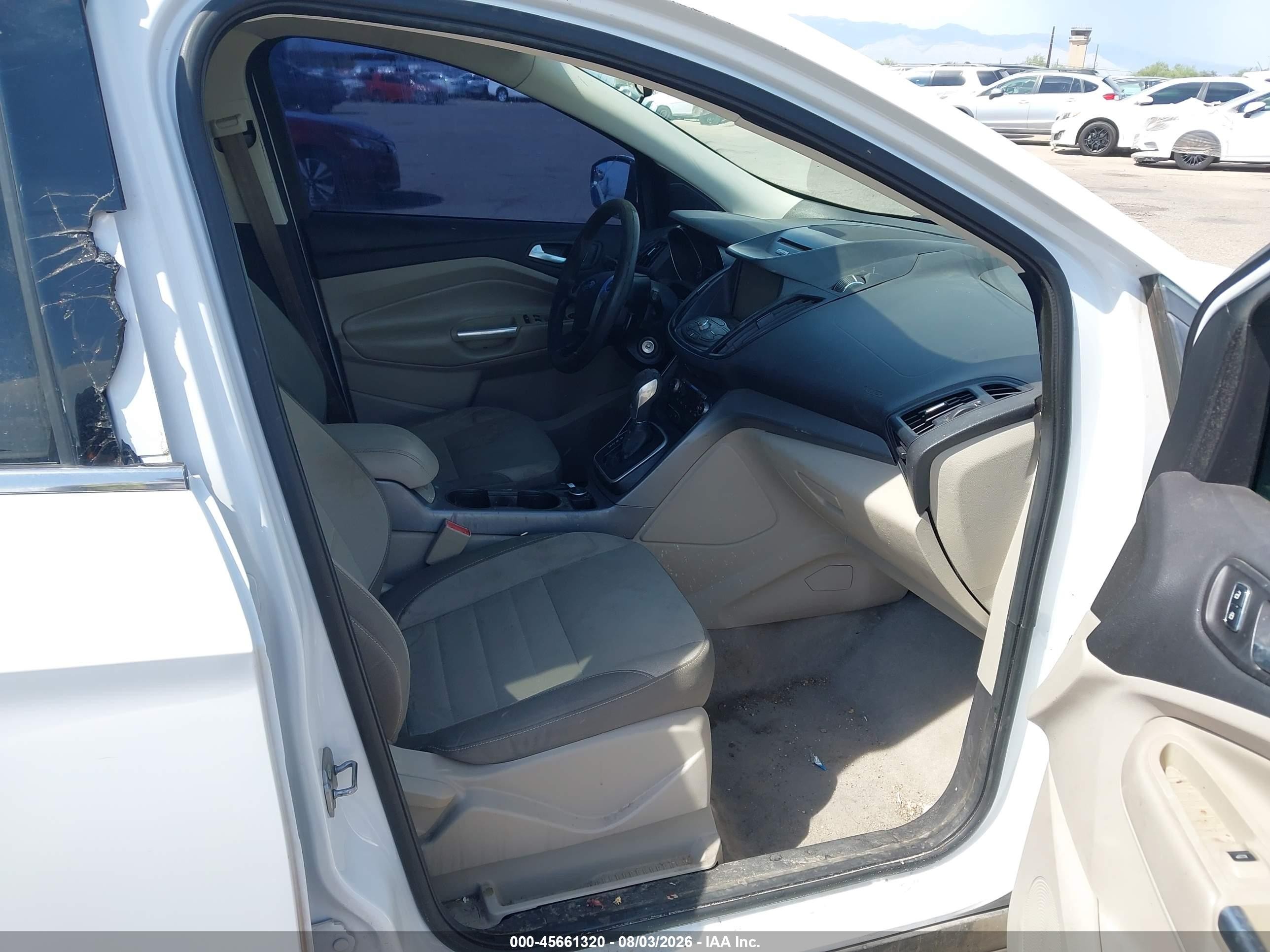 2013 Ford Escape Se Белый vin: 1FMCU0GXXDUD23695
