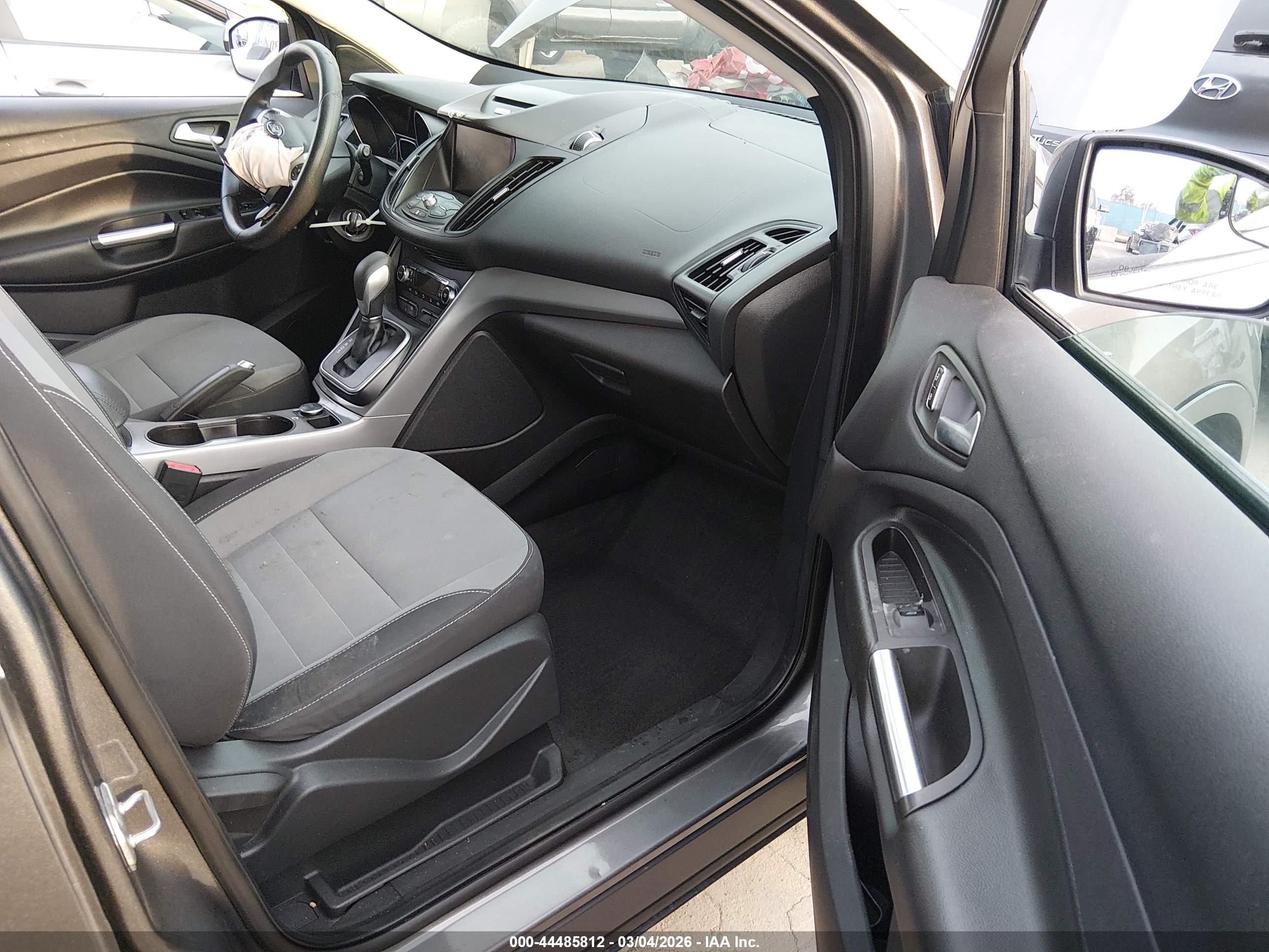 2013 Ford Escape Se Gray vin: 1FMCU0GXXDUD24734