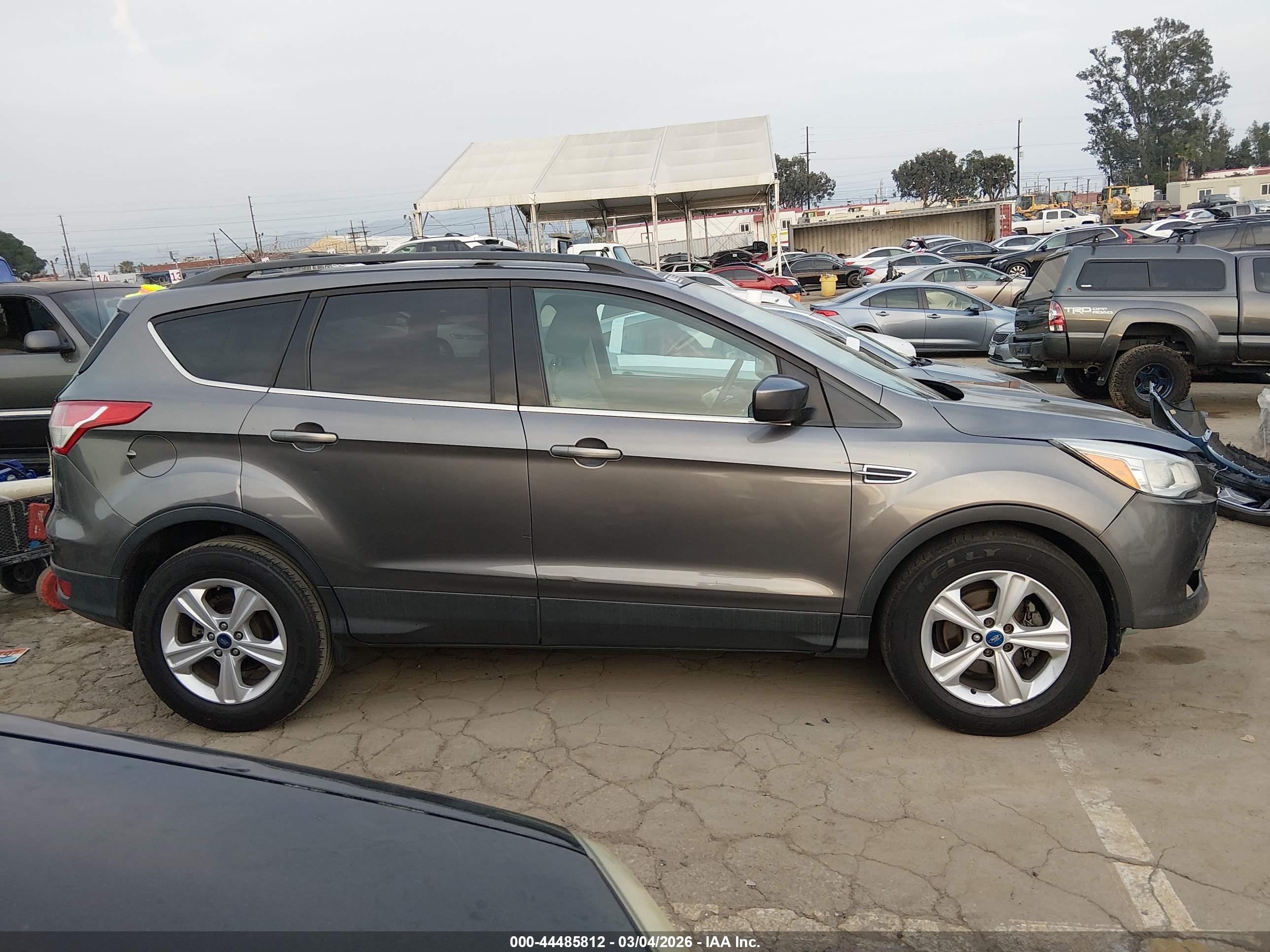2013 Ford Escape Se Gray vin: 1FMCU0GXXDUD24734