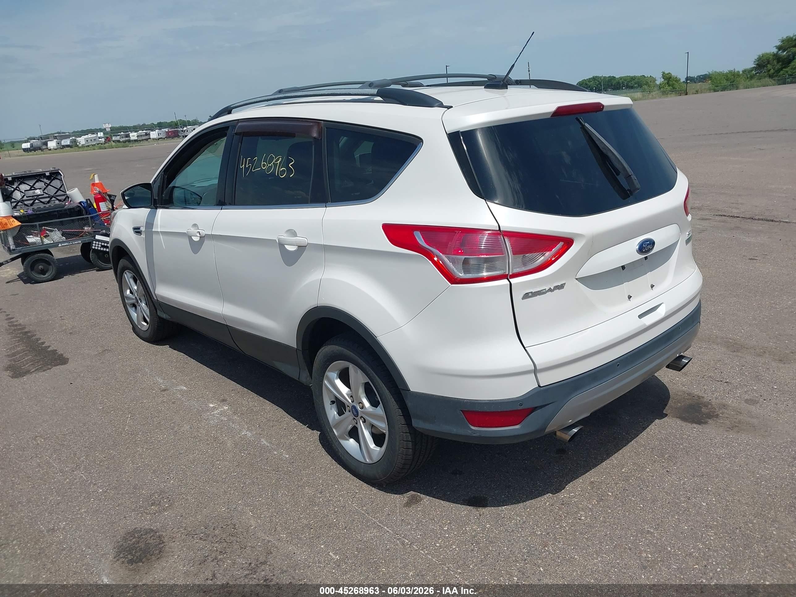 2013 Ford Escape Se Белый vin: 1FMCU0GXXDUD89731