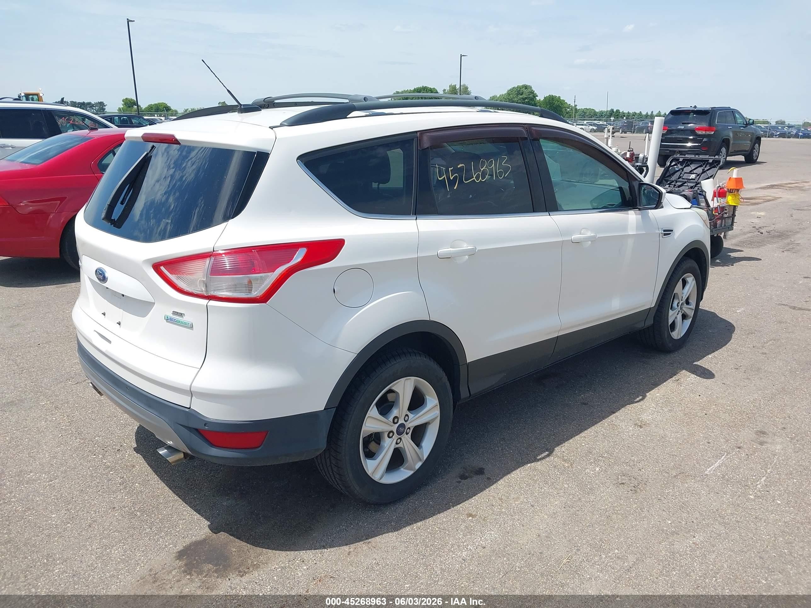2013 Ford Escape Se Белый vin: 1FMCU0GXXDUD89731