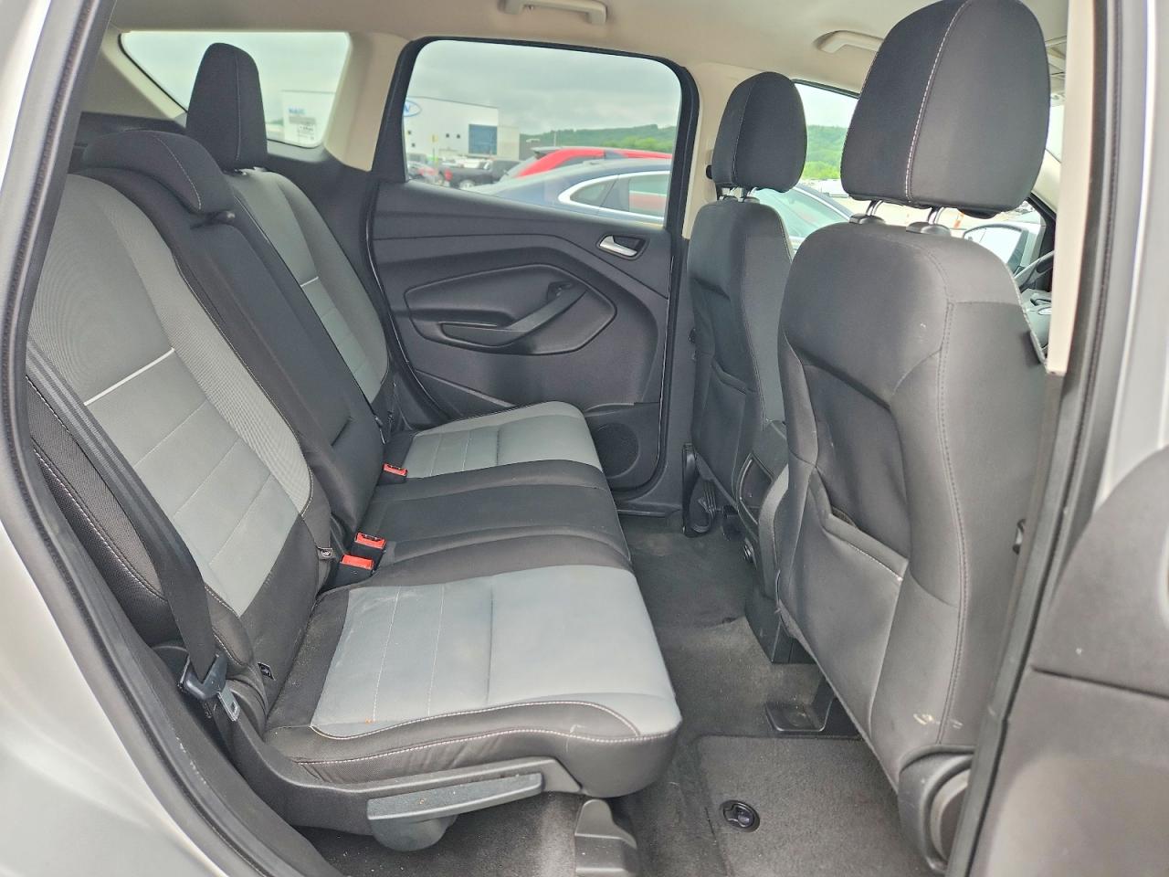 2014 Ford Escape Se Silver vin: 1FMCU0GXXEUD03108