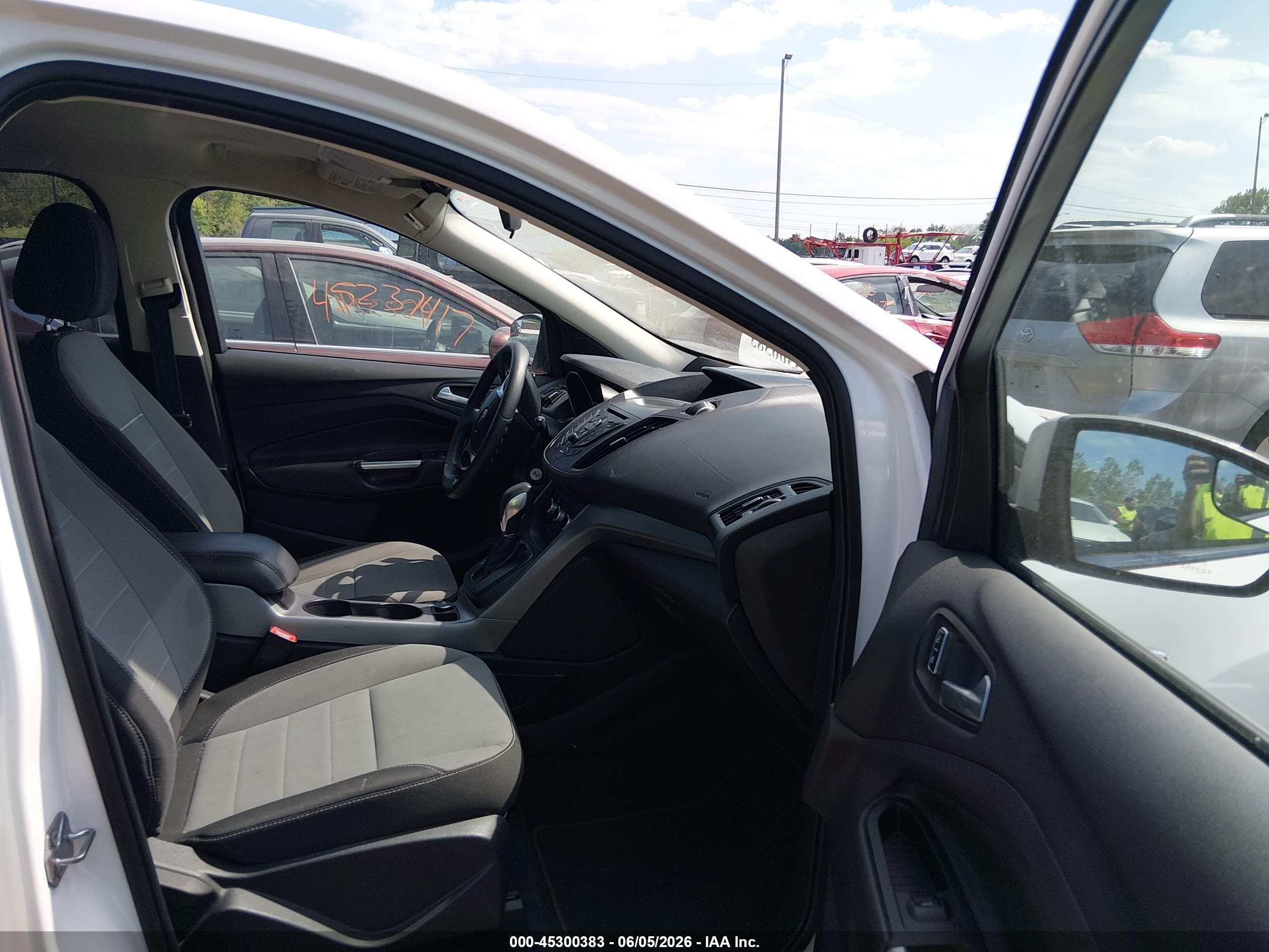 2014 Ford Escape Se White vin: 1FMCU0GXXEUD71702
