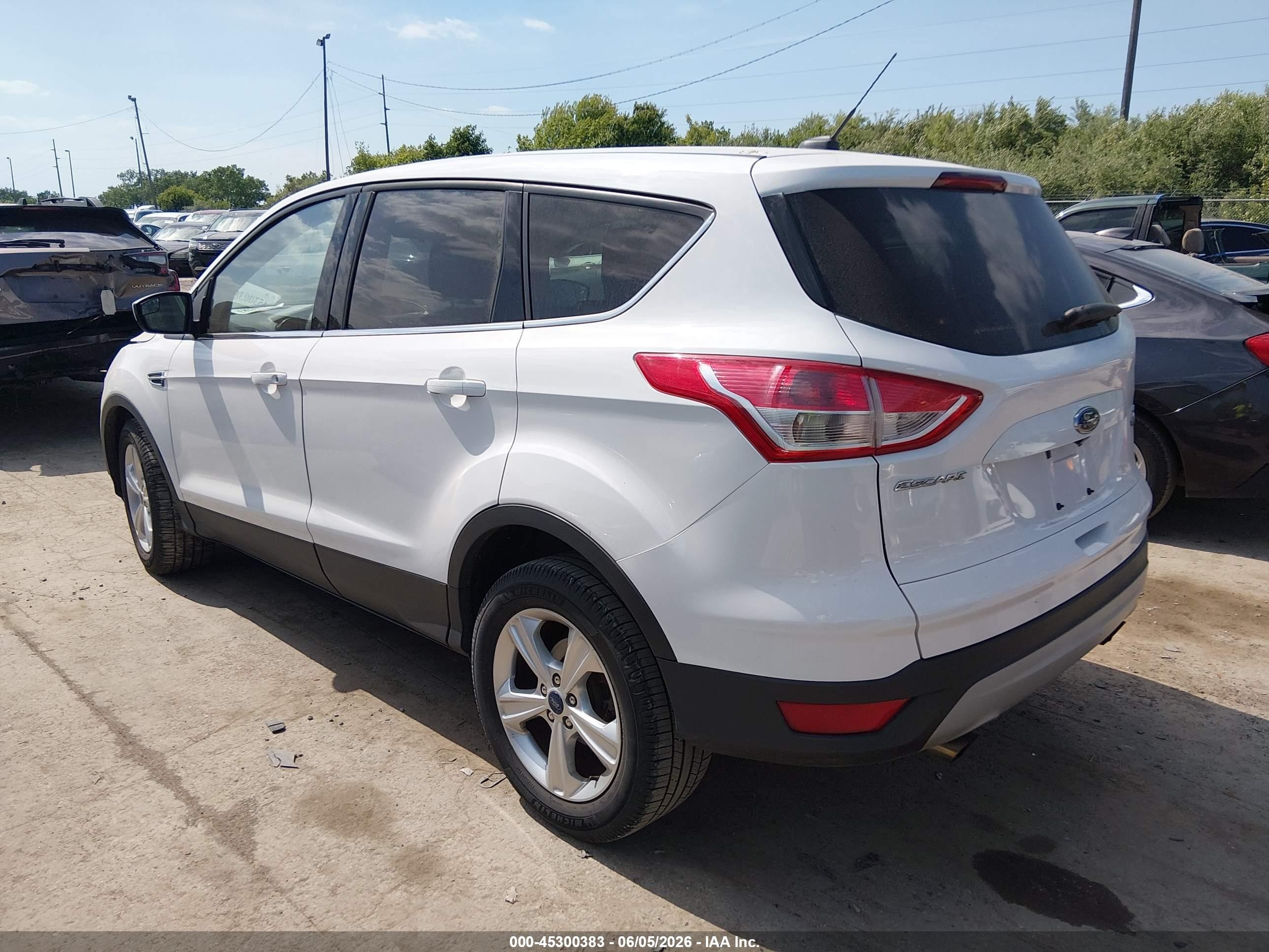 2014 Ford Escape Se White vin: 1FMCU0GXXEUD71702