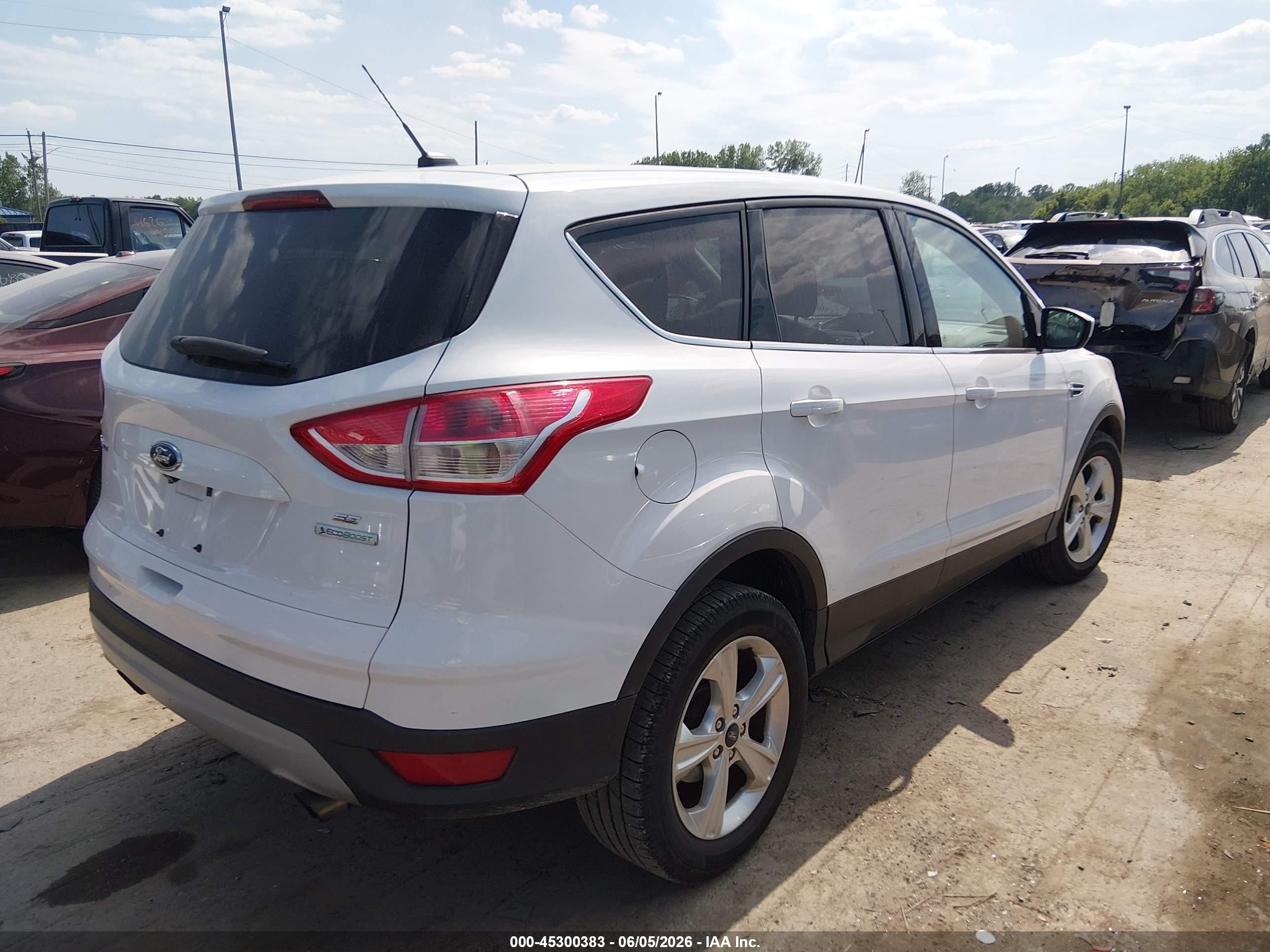 2014 Ford Escape Se White vin: 1FMCU0GXXEUD71702