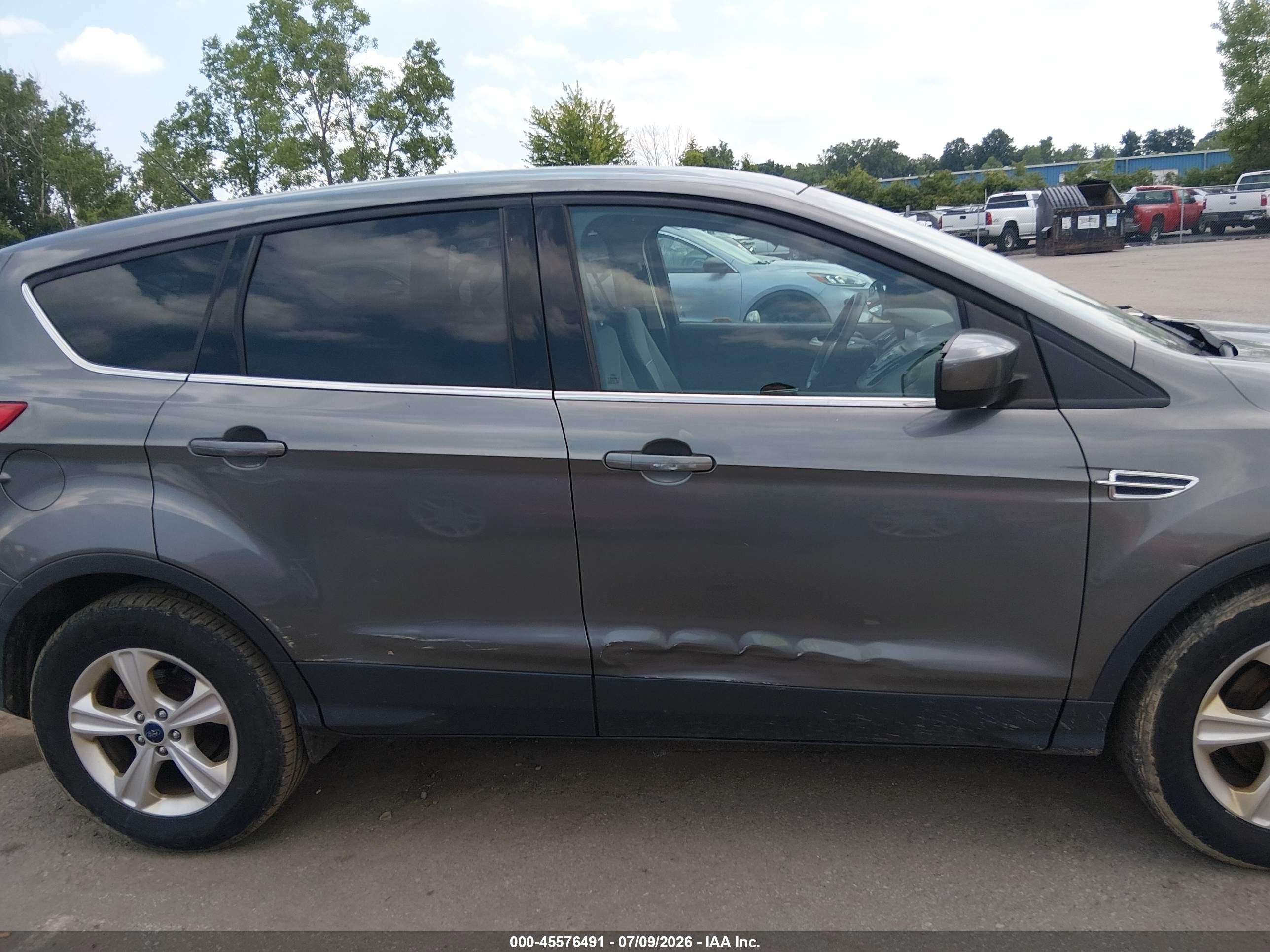 2014 Ford Escape Se Серый vin: 1FMCU0GXXEUD99466