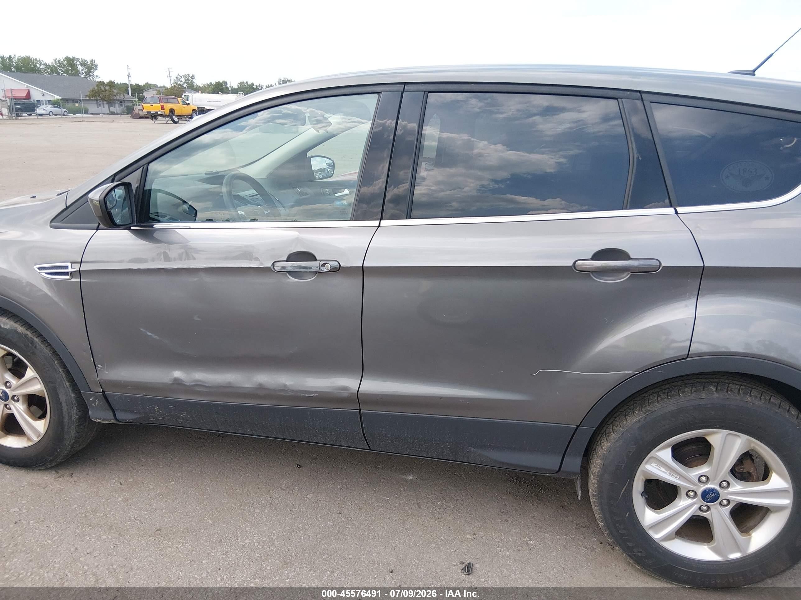 2014 Ford Escape Se Серый vin: 1FMCU0GXXEUD99466