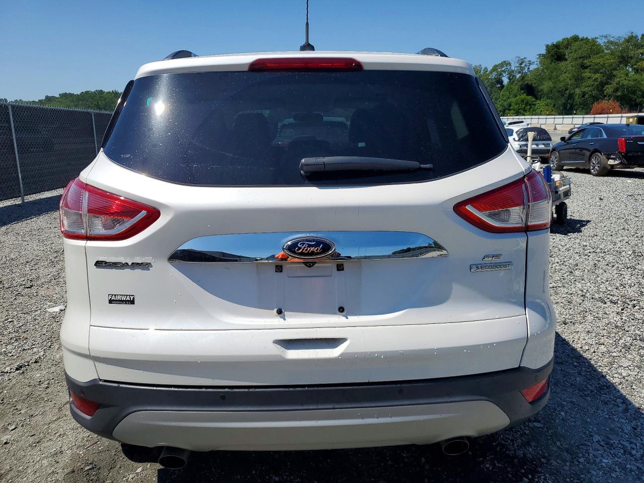 2015 Ford Escape Se Белый vin: 1FMCU0GXXFUA56805