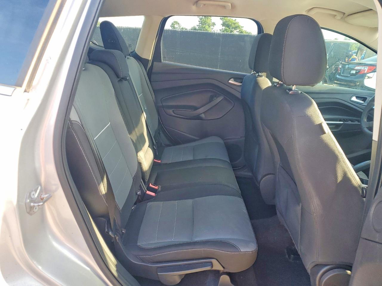 2015 Ford Escape Se Silver vin: 1FMCU0GXXFUA61048