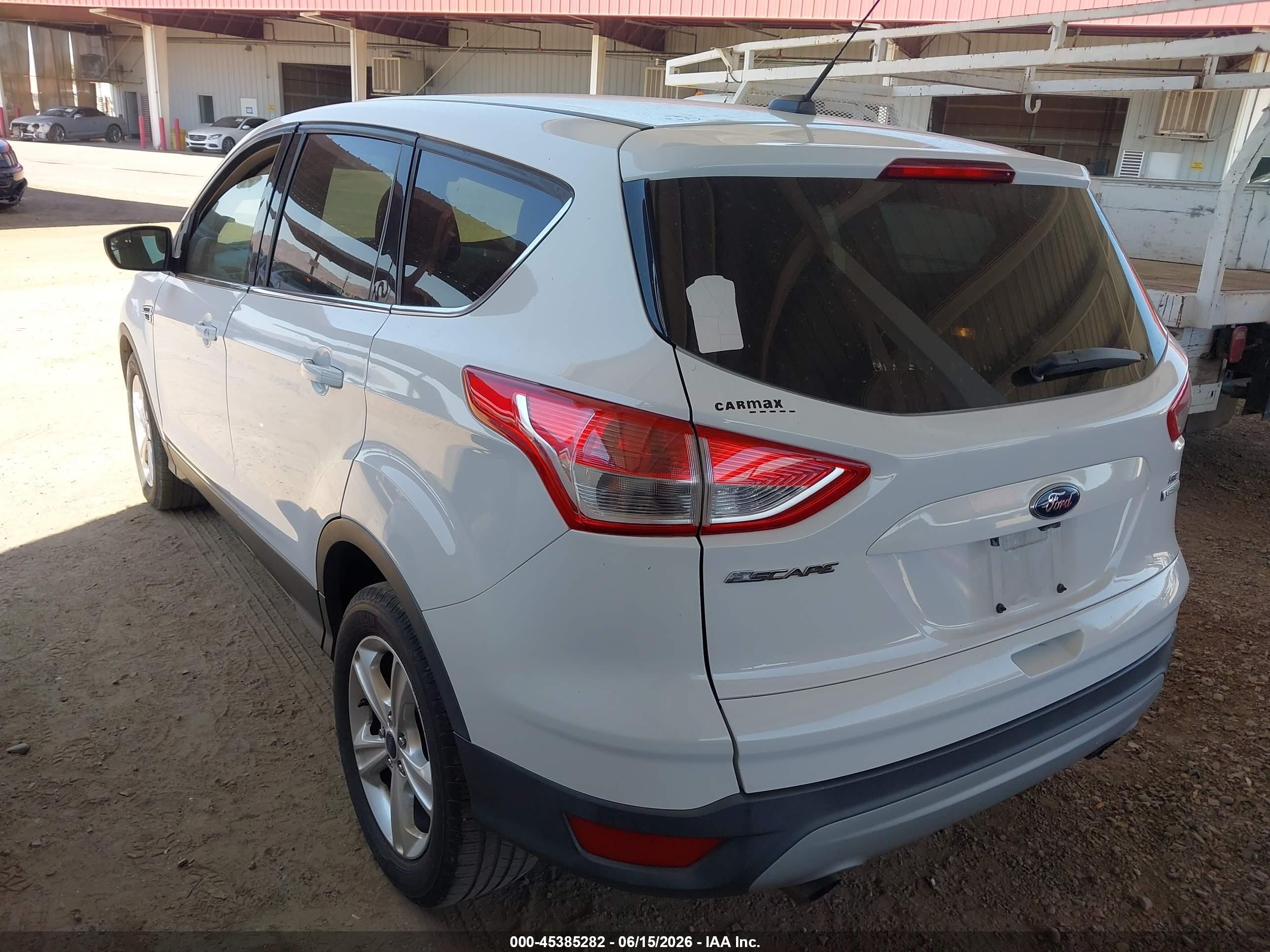2015 Ford Escape Se Белый vin: 1FMCU0GXXFUC23826