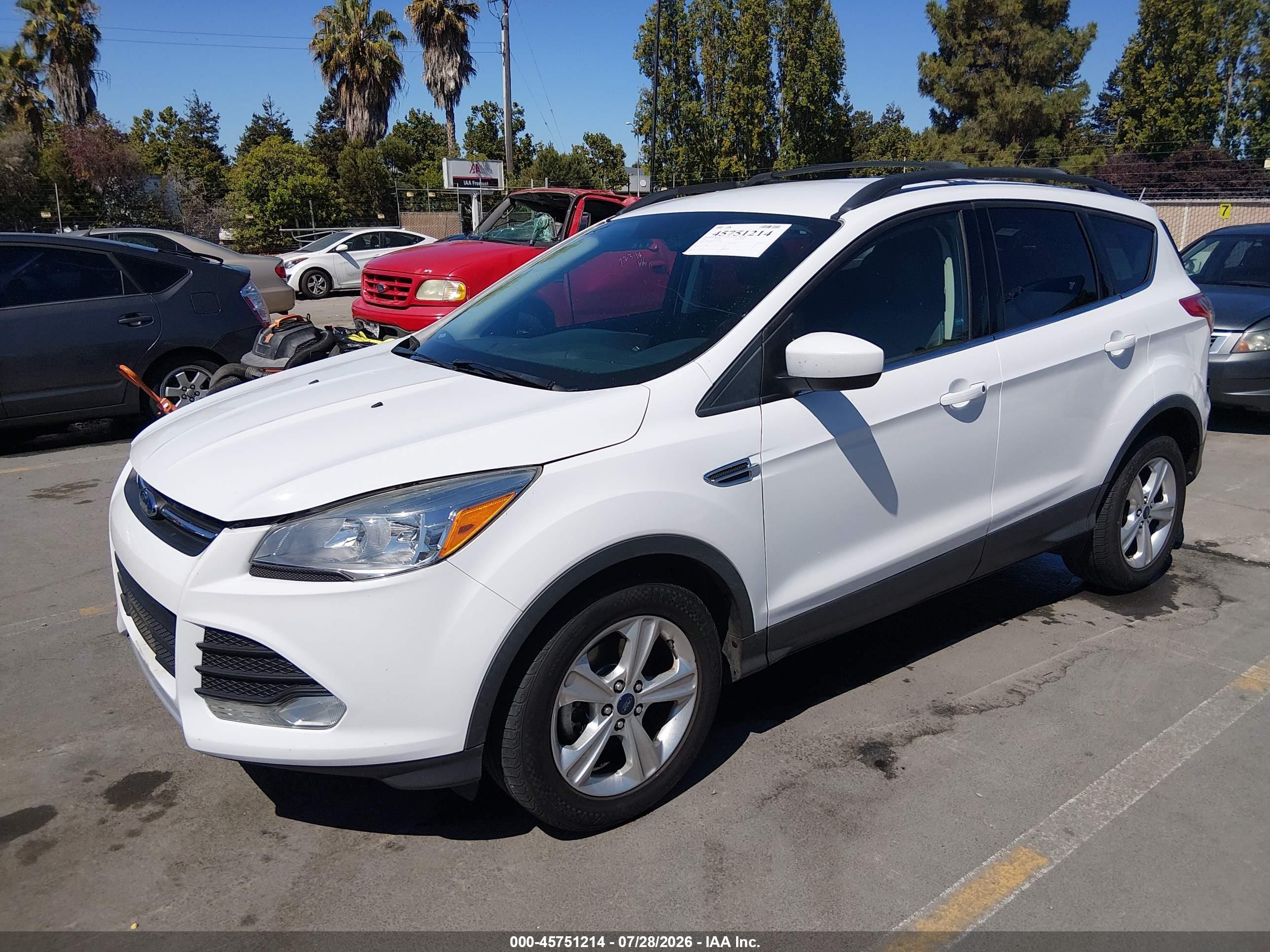 2015 Ford Escape Se White vin: 1FMCU0GXXFUC80396