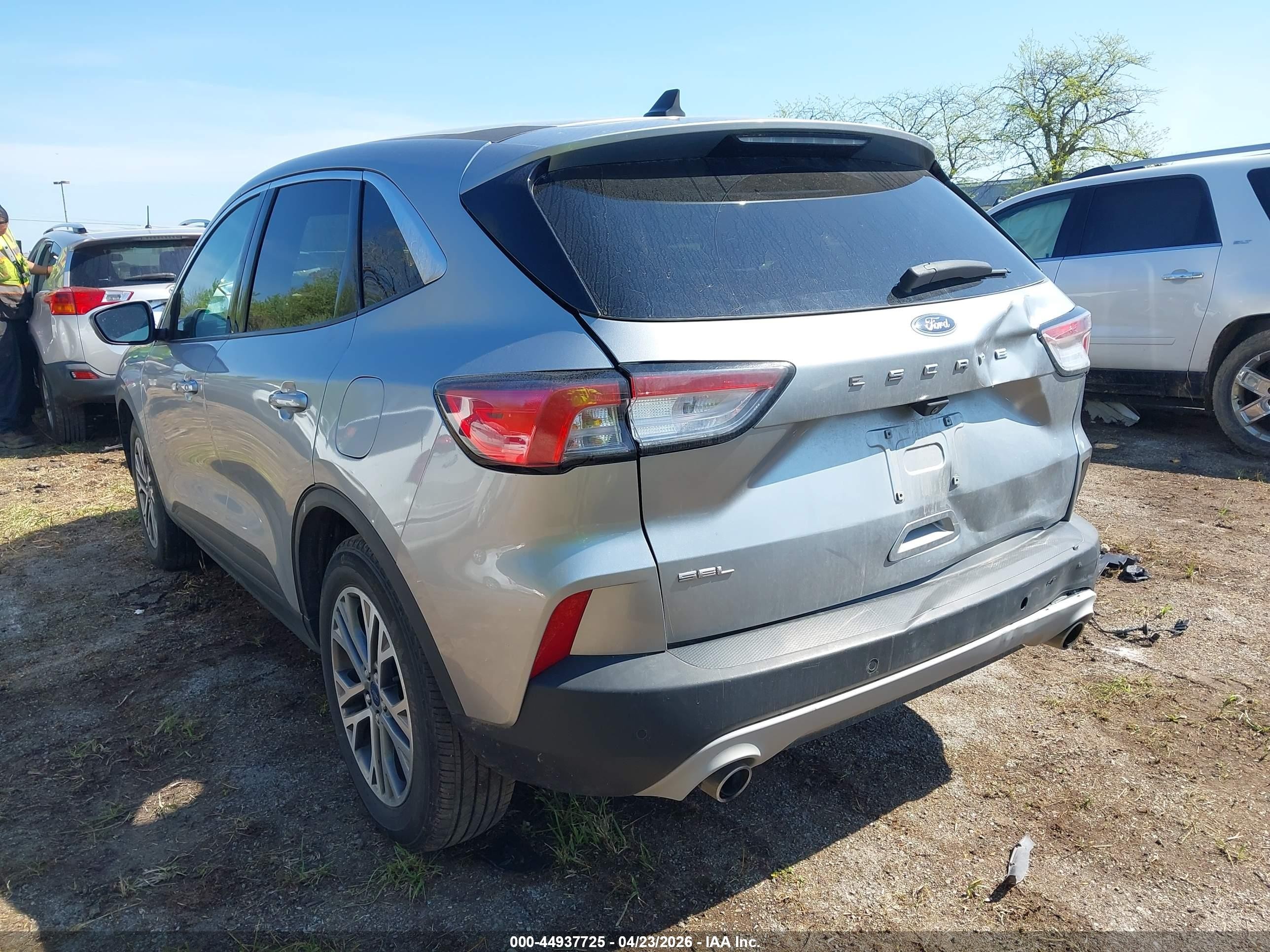 2022 Ford Escape Sel Silver vin: 1FMCU0H63NUA65463